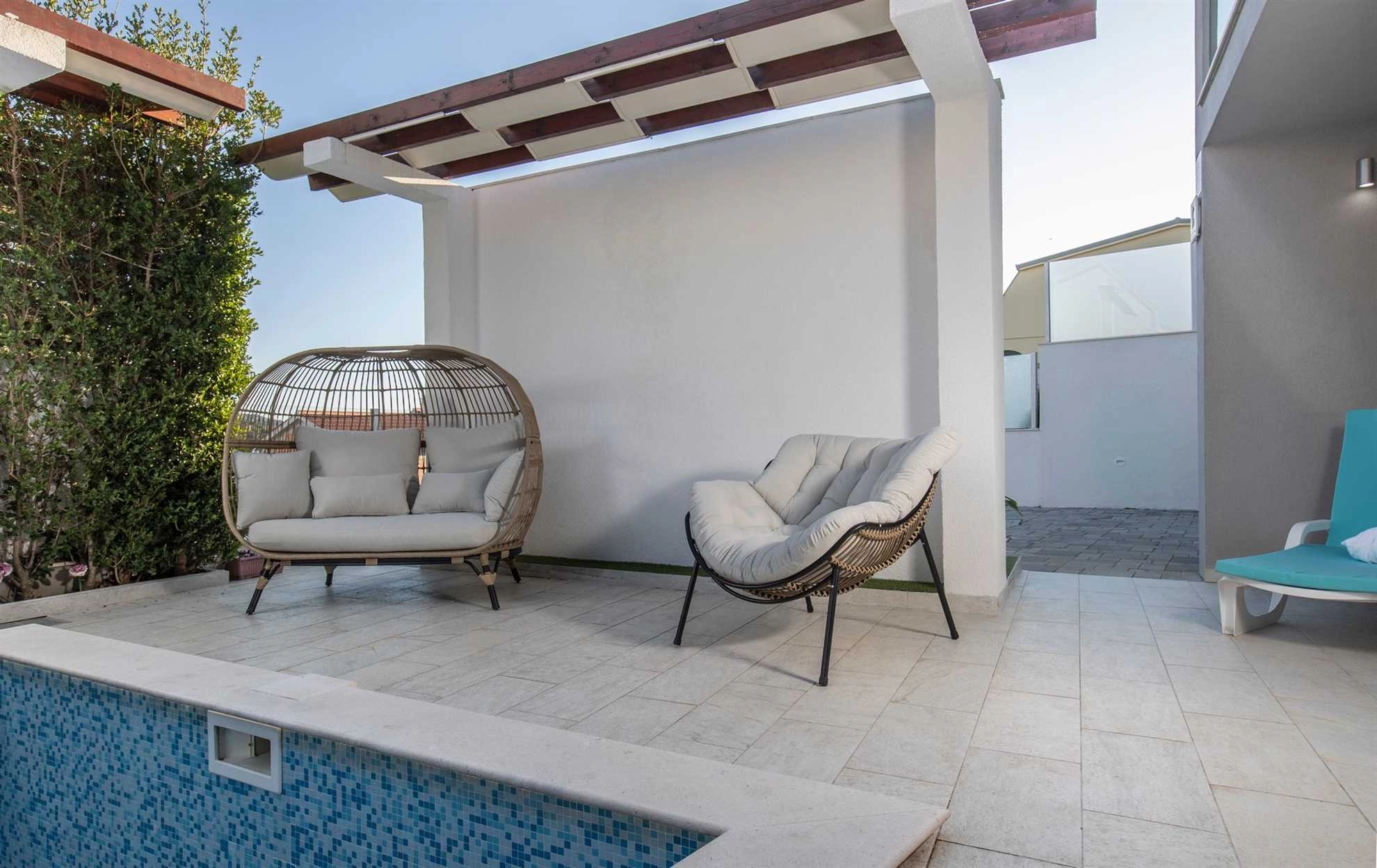 VILLA MARTINIS IN ROGOZNICA WITH PRIVATE HEATED POOL, FOR UP TO 14 PERSONS - 1313930 Villa Martinis in Rogoznica with private heated pool, for up to 14 persons