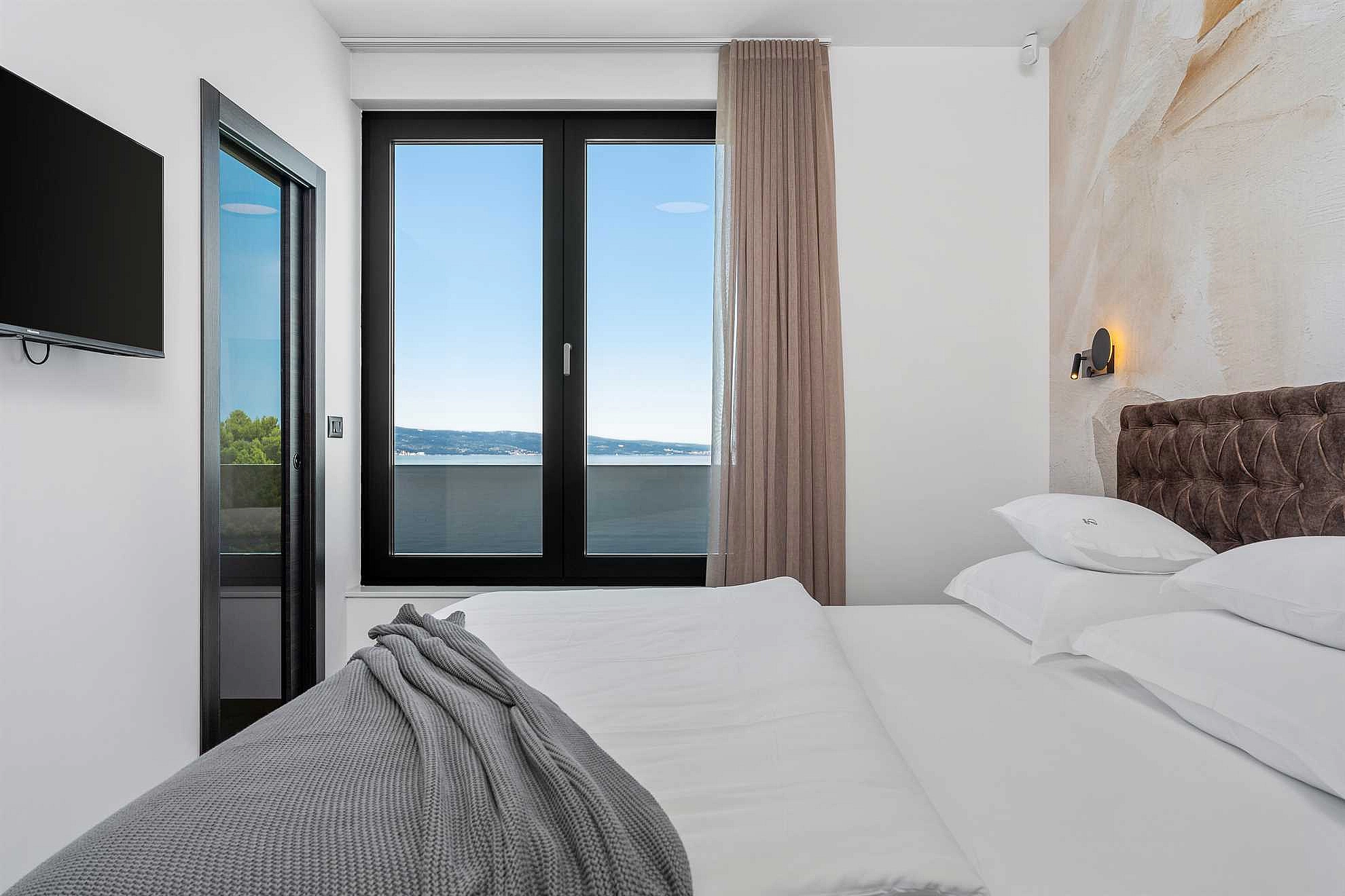 VILLA SEA BREEZE, 5 SCHLAFZIMMER LUXUSVILLA IN DER NÄHE DES MEERES, PRIVATER BEHEIZTER POOL, OMIŠ BRZET - 1868419 Villa Sea Breeze, 5 Schlafzimmer Luxusvilla in der Nähe des Meeres, privater beheizter Pool, Omiš Brzet