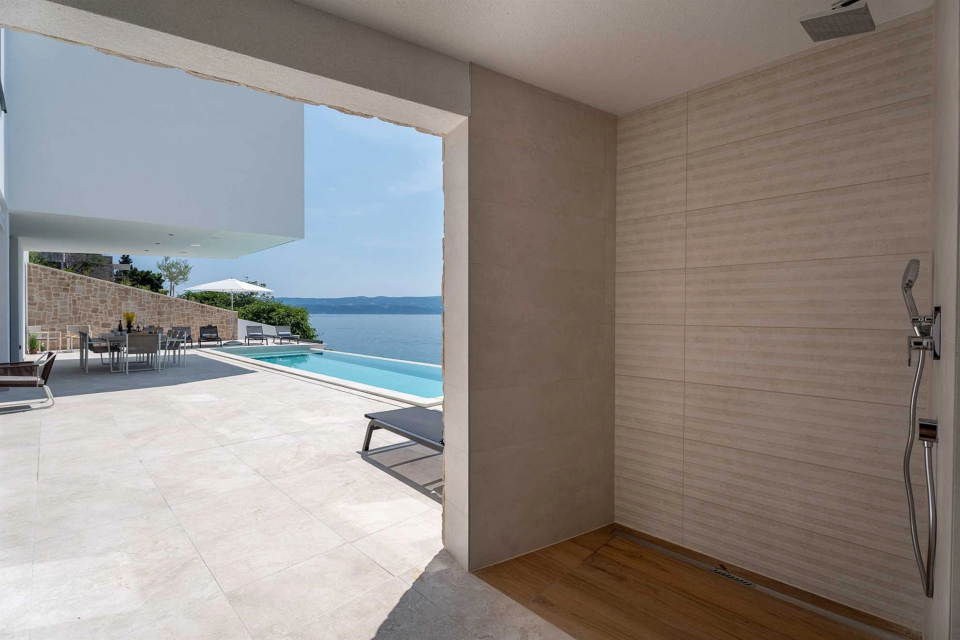 VILLA LOMA, 5 BEDROOM LUXURY VILLA NEAR THE SEA, PRIVATE HEATED POOL, OMIŠ BRZET - 1868457 Villa Loma, 5 bedroom Luxury Villa near the sea, private heated pool, Omiš Brzet