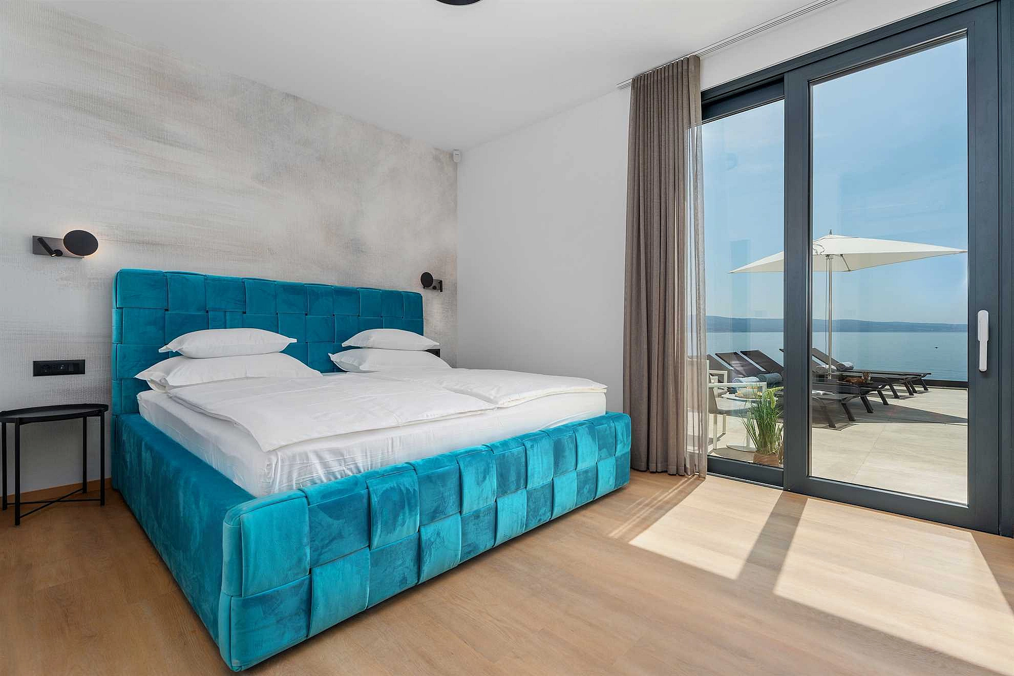 VILLA LOMA, 5 BEDROOM LUXURY VILLA NEAR THE SEA, PRIVATE HEATED POOL, OMIŠ BRZET - 1868470 Villa Loma, 5 bedroom Luxury Villa near the sea, private heated pool, Omiš Brzet