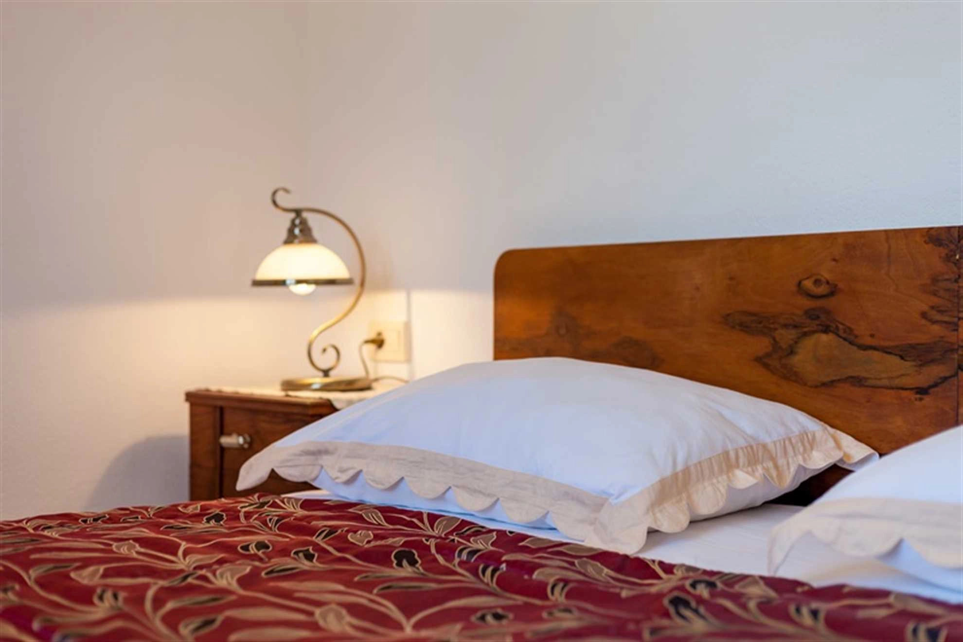 Family Villa Vjeka with Private Pool, playground in Sumartin, Brac Island