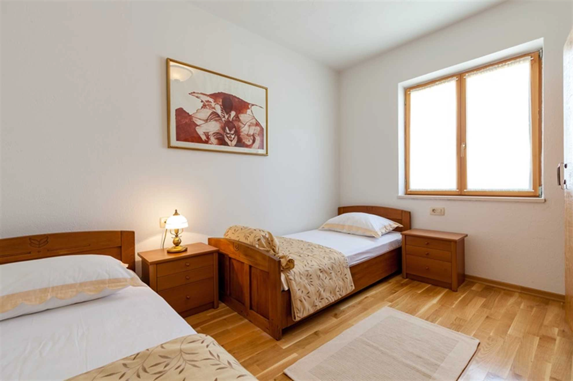 Family Villa Vjeka with Private Pool, playground in Sumartin, Brac Island