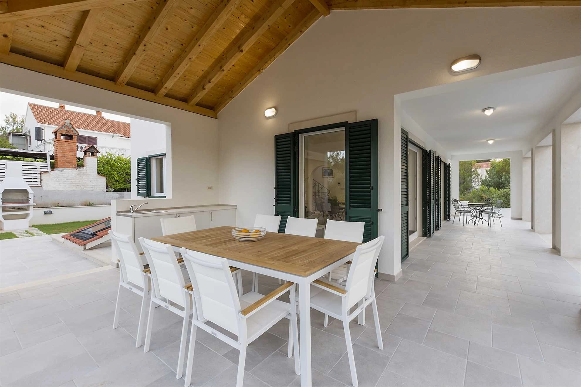 FAMILY VILLA MAKARAC WITH PRIVATE POOL NEAR THE SEA, BRAC ISLAND - 187672 Family Villa Makarac with private pool near the sea, Brac Island