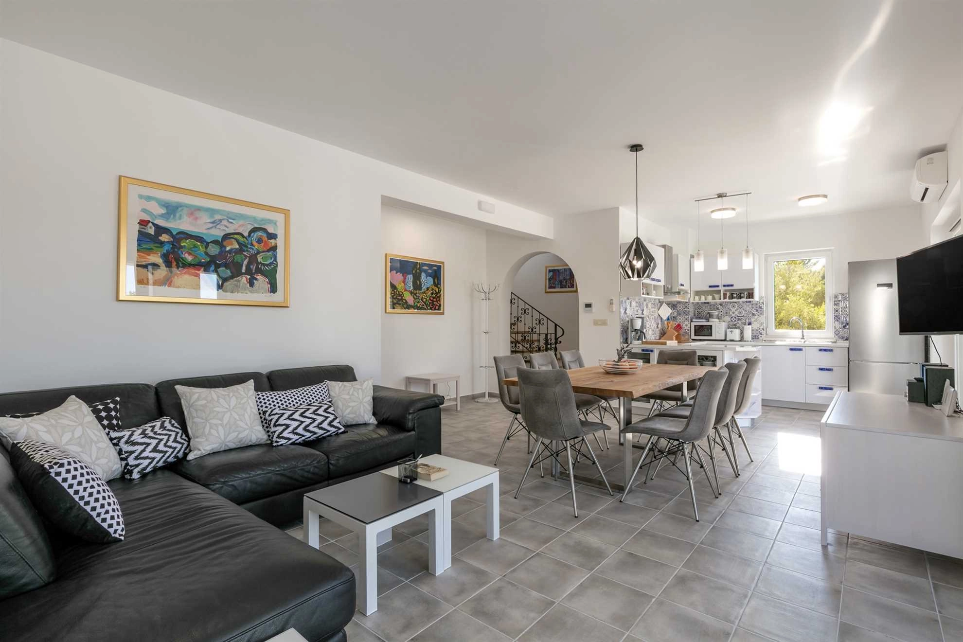 FAMILY VILLA MAKARAC WITH PRIVATE POOL NEAR THE SEA, BRAC ISLAND - 187677 Family Villa Makarac with private pool near the sea, Brac Island