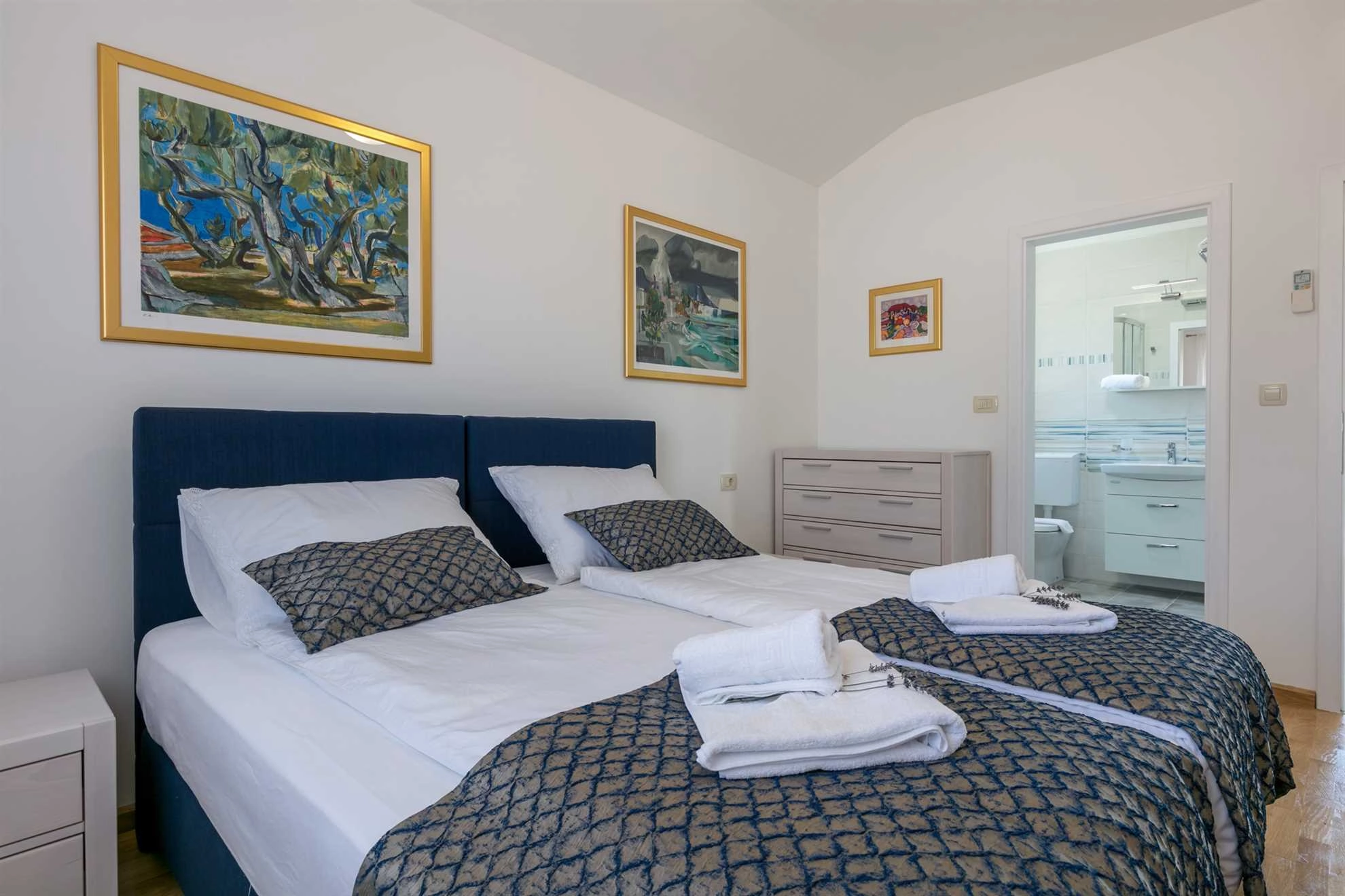 FAMILY VILLA MAKARAC WITH PRIVATE POOL NEAR THE SEA, BRAC ISLAND - 187680 Family Villa Makarac with private pool near the sea, Brac Island