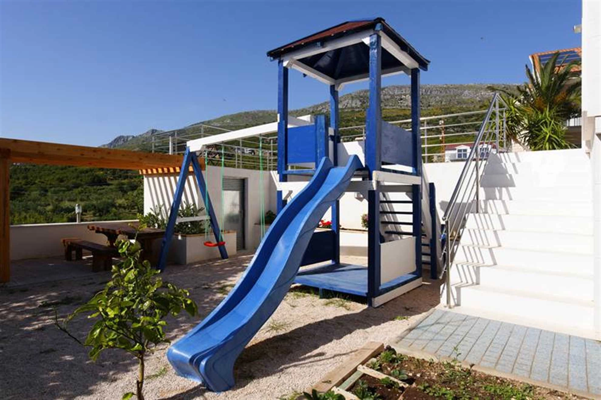 MODERN VILLA MERMAID IN PODSTRANA, PRIVATE HEATED POOL - 187979 Modern Villa Mermaid in Podstrana, private heated pool