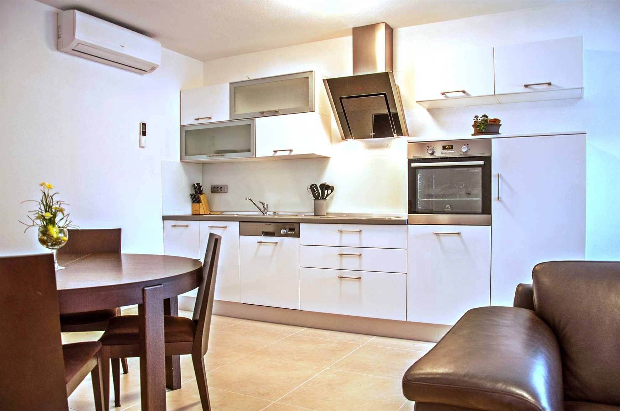 FERIENHAUS PUTEUS WENIGE METER VOM MEER ENTFERNT, INSEL BRAC - 188859 Ferienhaus Puteus wenige Meter vom Meer entfernt, Insel Brac