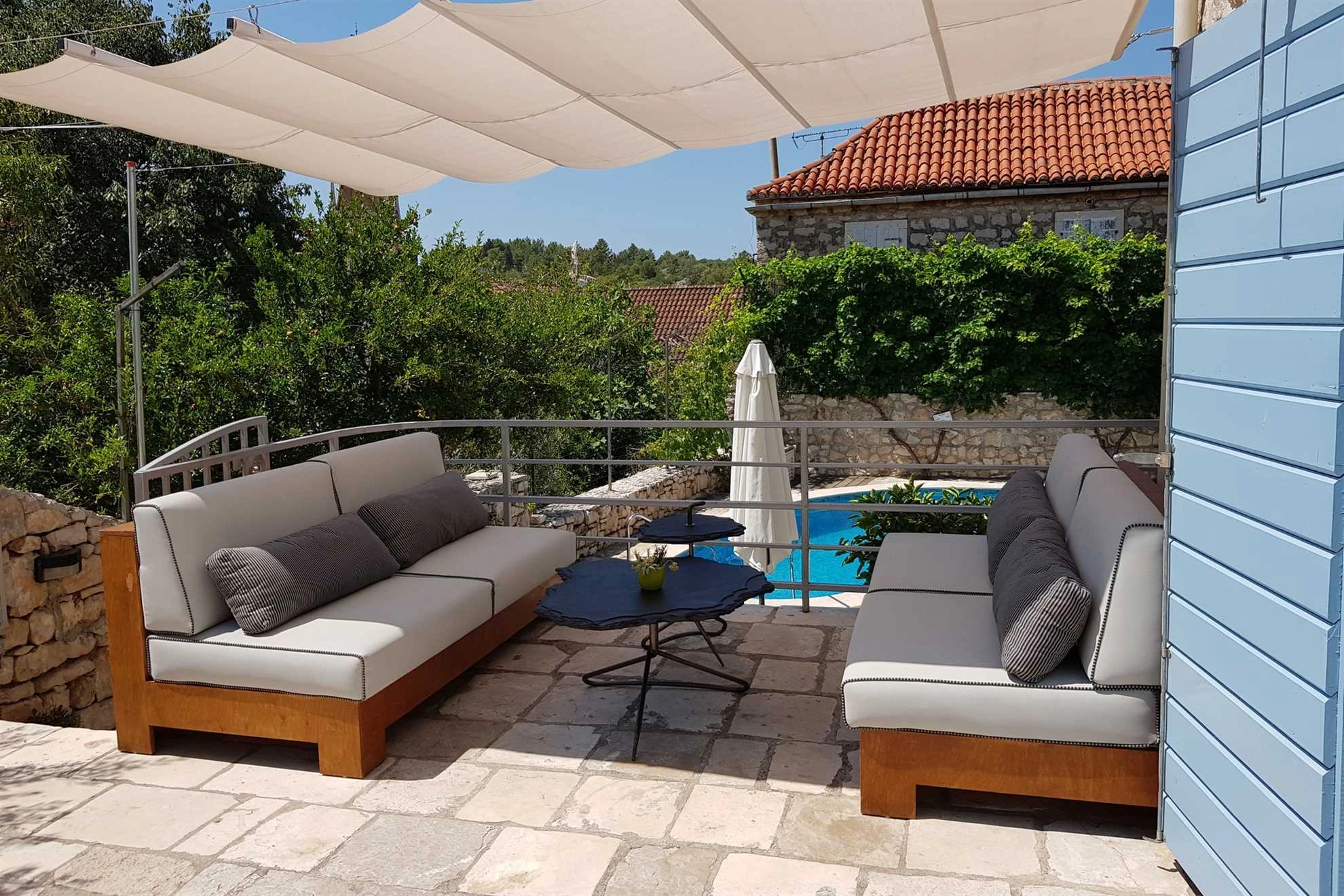 Traditional Villa Vicina with Private Pool in Milna, Brac Island