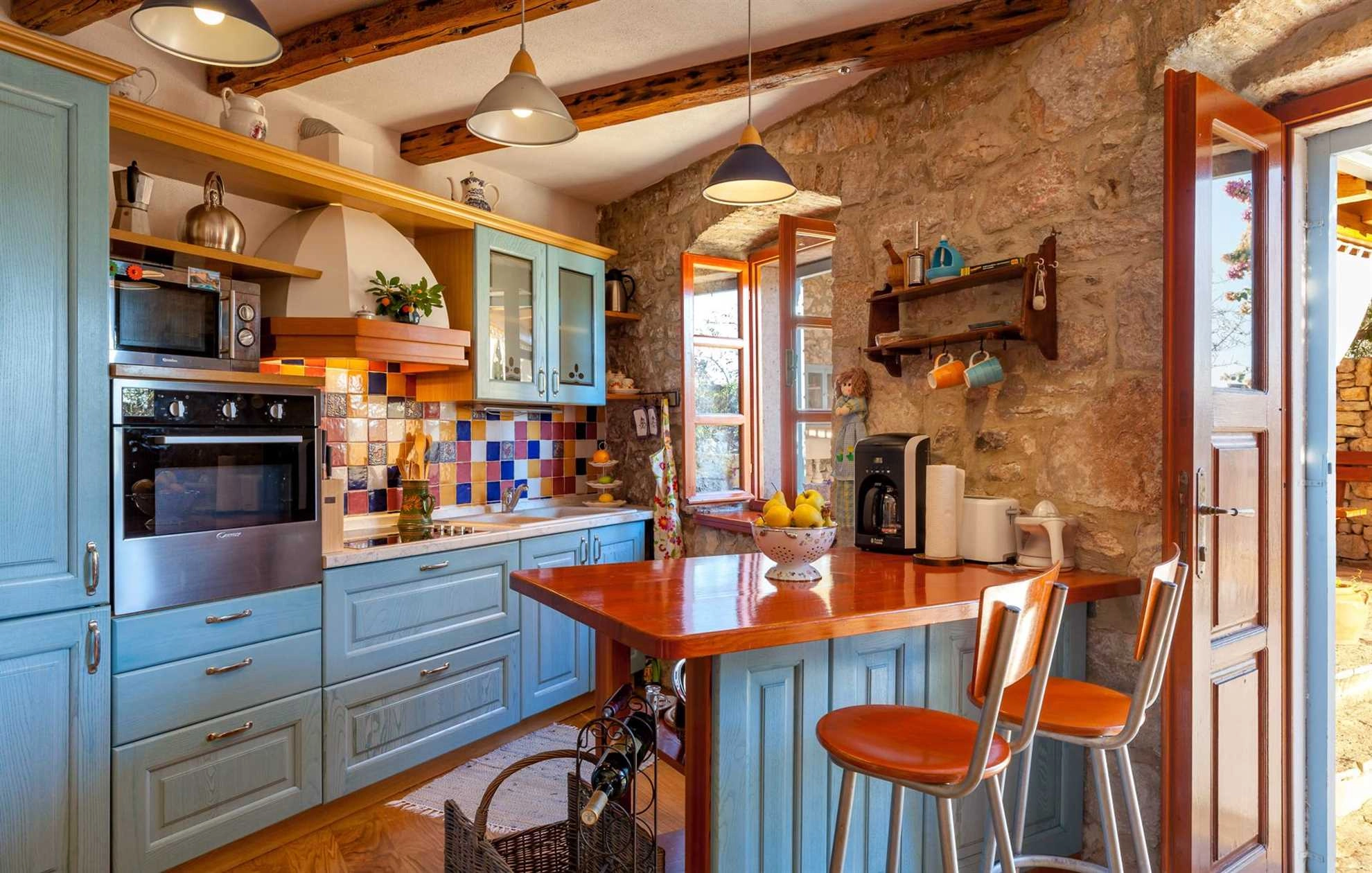 Traditional Villa Vicina with Private Pool in Milna, Brac Island