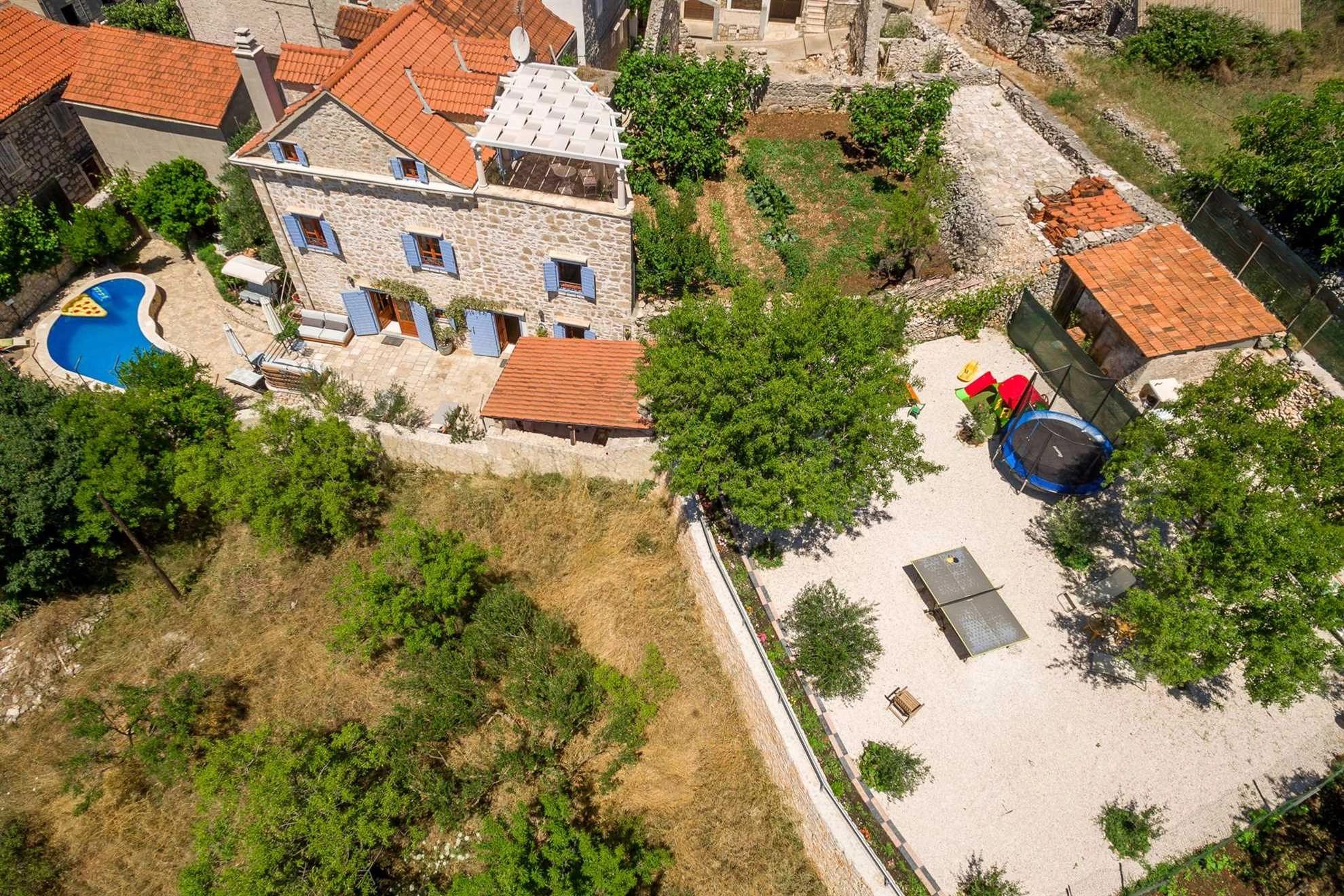 Traditional Villa Vicina with Private Pool in Milna, Brac Island