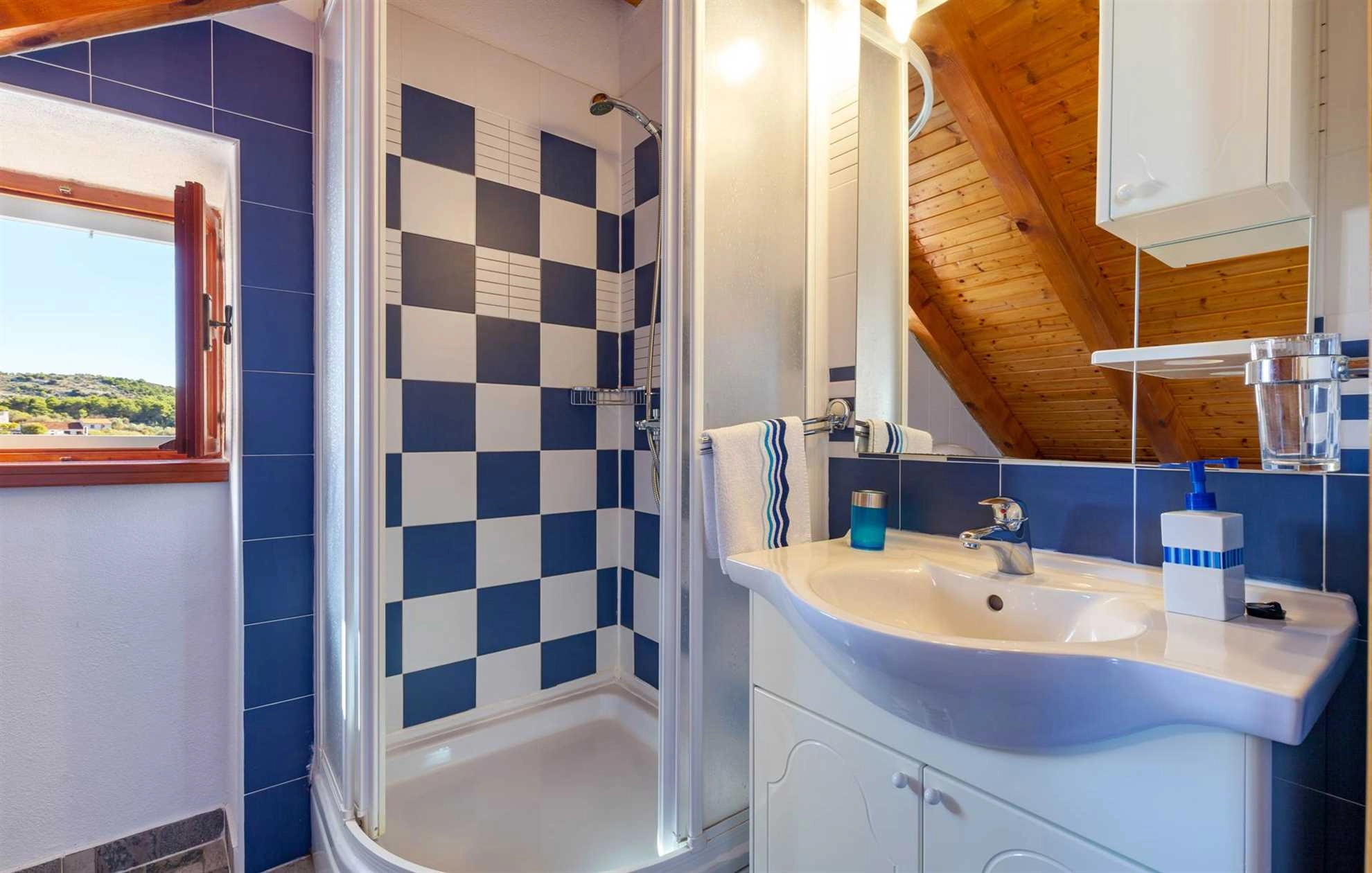 Traditional Villa Vicina with Private Pool in Milna, Brac Island