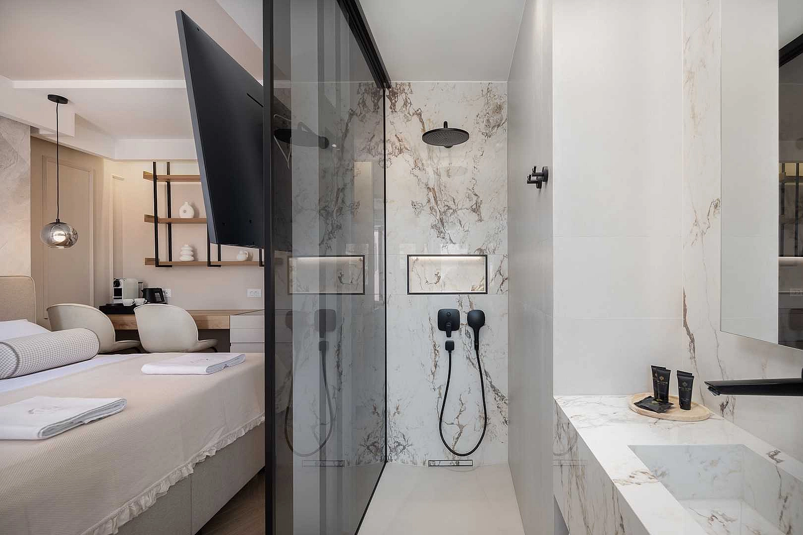 DELUXE ROOM LOCATED IN SPLIT - 2098384 Deluxe Room located in Split