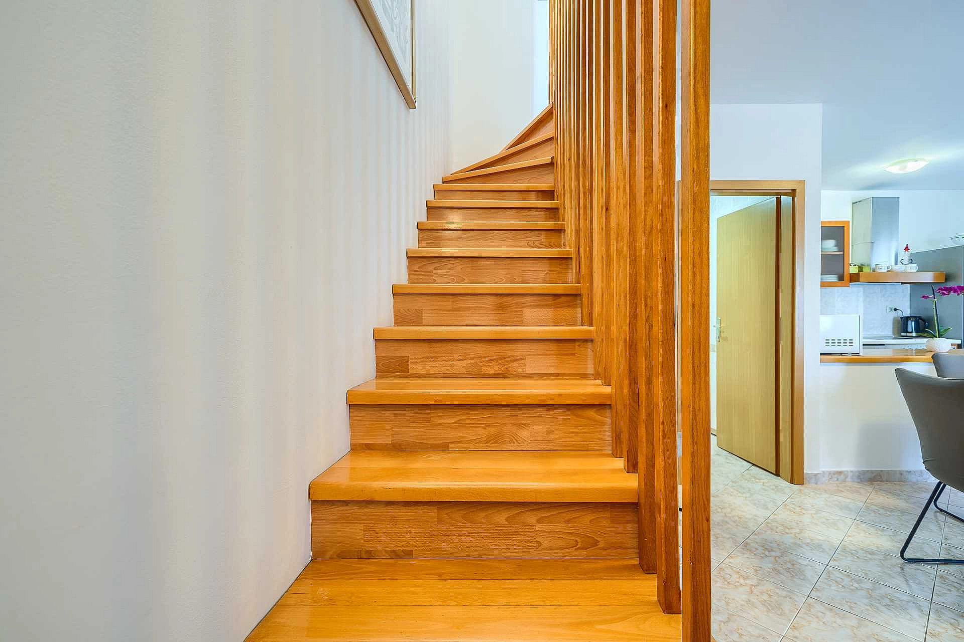 Traditional Villa Bonaca in Sumartin with private pool, Brač Island, near sea