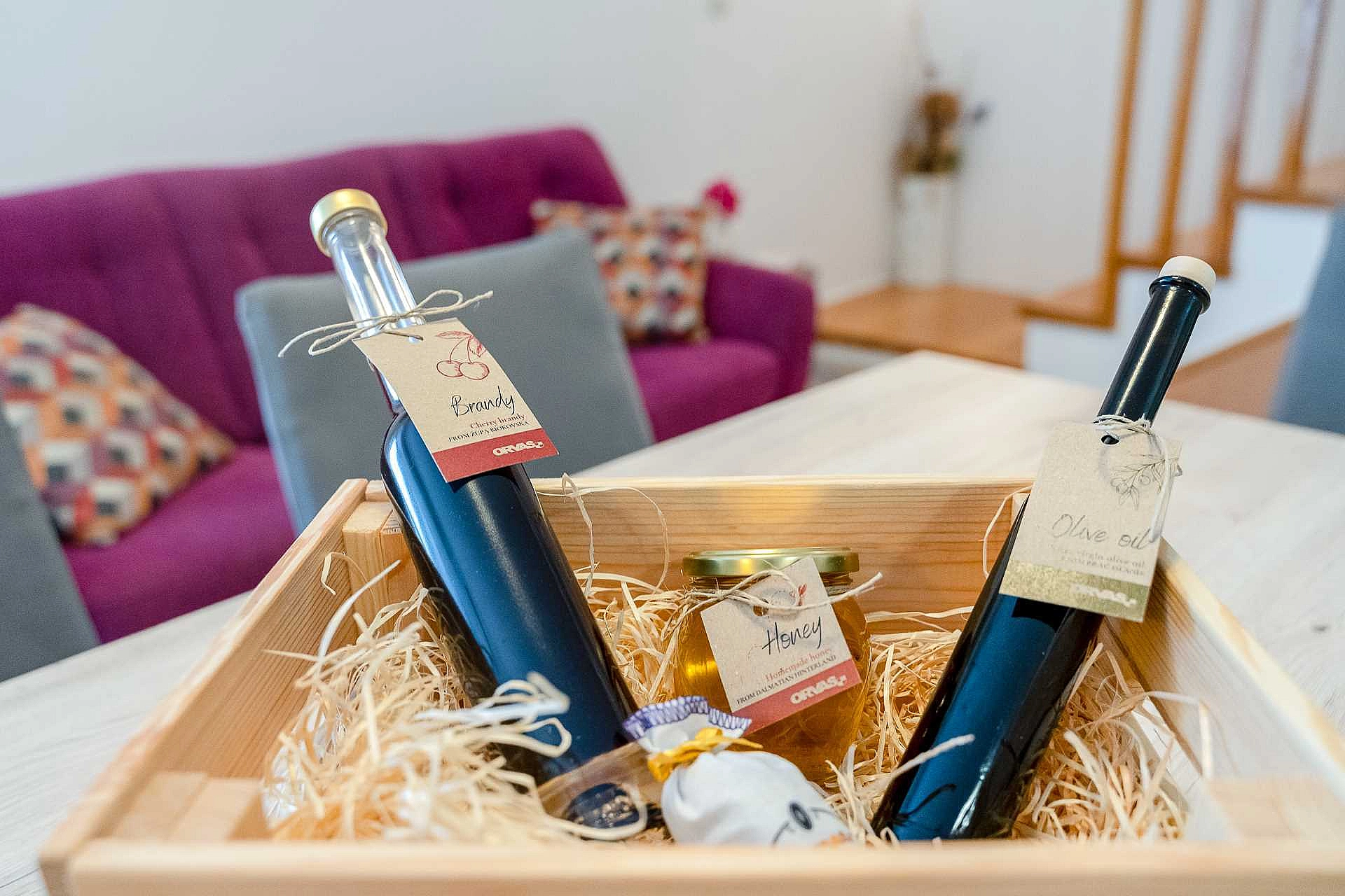 Traditional Villa Bonaca in Sumartin with private pool, Brač Island, near sea