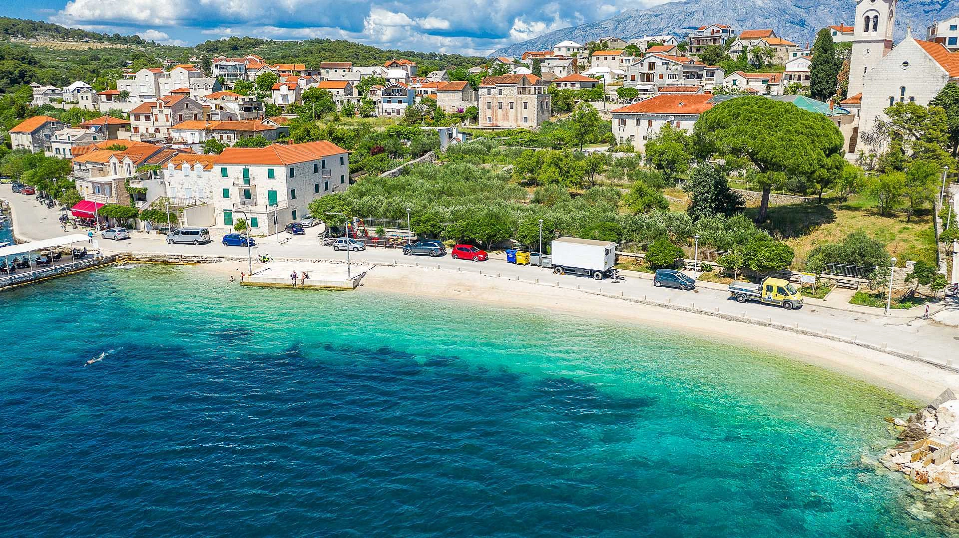 Traditional Villa Bonaca in Sumartin with private pool, Brač Island, near sea