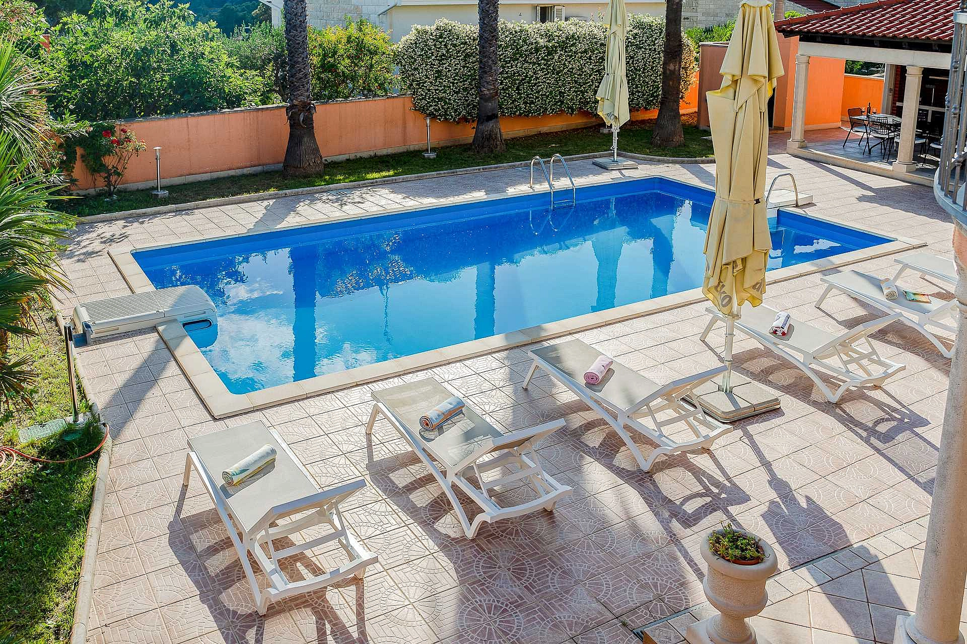 FAMILY VILLA RASOTICA WITH LARGE SWIMMING POOL, OUTDOOR KITCHEN - 2197412 Family Villa Rasotica with large swimming pool, outdoor kitchen