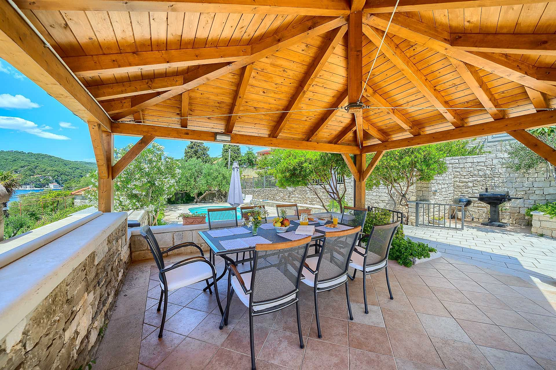 Villa Mir Vami blizu plaže, privatni bazen, Sumartin, otok Brač