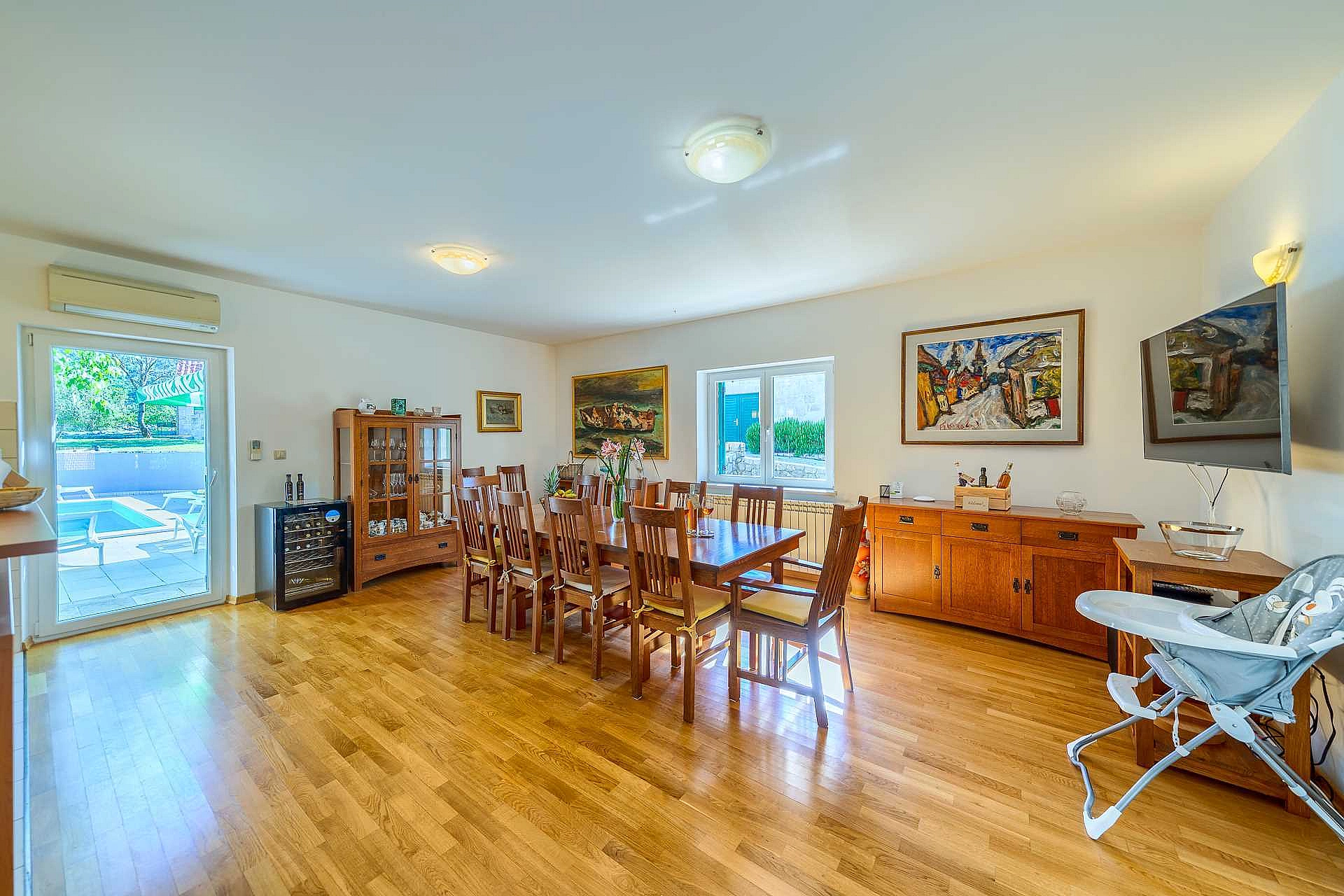 VILLA ROGLIĆ IM DALMATINISCHEN HINTERLAND MIT PRIVATEM POOL, TENNIS-, BOCCIA- UND GOLFPLATZ - 2203175 Villa Roglić im dalmatinischen Hinterland mit privatem Pool, Tennis-, Boccia- und Golfplatz