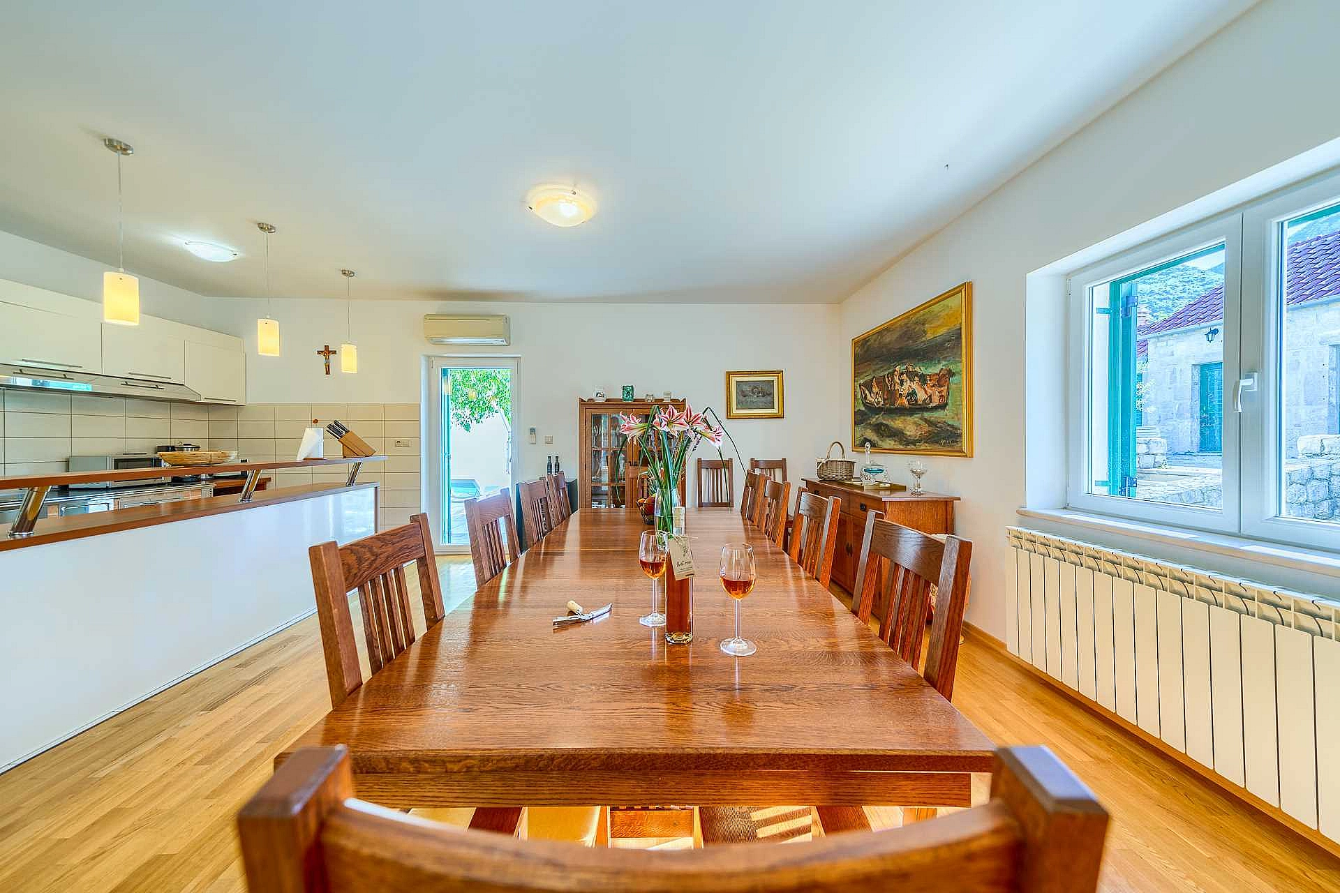 VILLA ROGLIĆ IM DALMATINISCHEN HINTERLAND MIT PRIVATEM POOL, TENNIS-, BOCCIA- UND GOLFPLATZ - 2203179 Villa Roglić im dalmatinischen Hinterland mit privatem Pool, Tennis-, Boccia- und Golfplatz