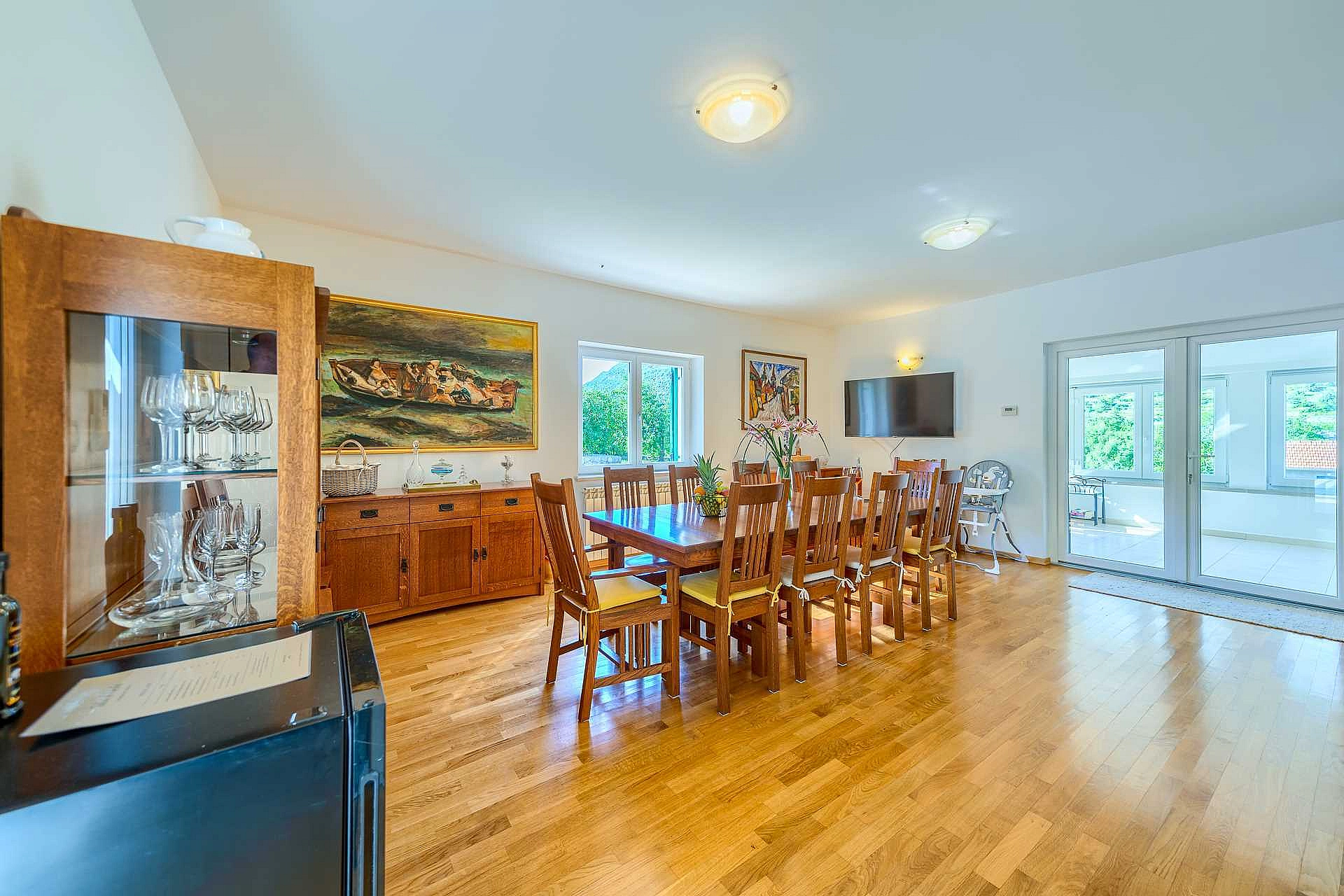 VILLA ROGLIĆ IM DALMATINISCHEN HINTERLAND MIT PRIVATEM POOL, TENNIS-, BOCCIA- UND GOLFPLATZ - 2203185 Villa Roglić im dalmatinischen Hinterland mit privatem Pool, Tennis-, Boccia- und Golfplatz