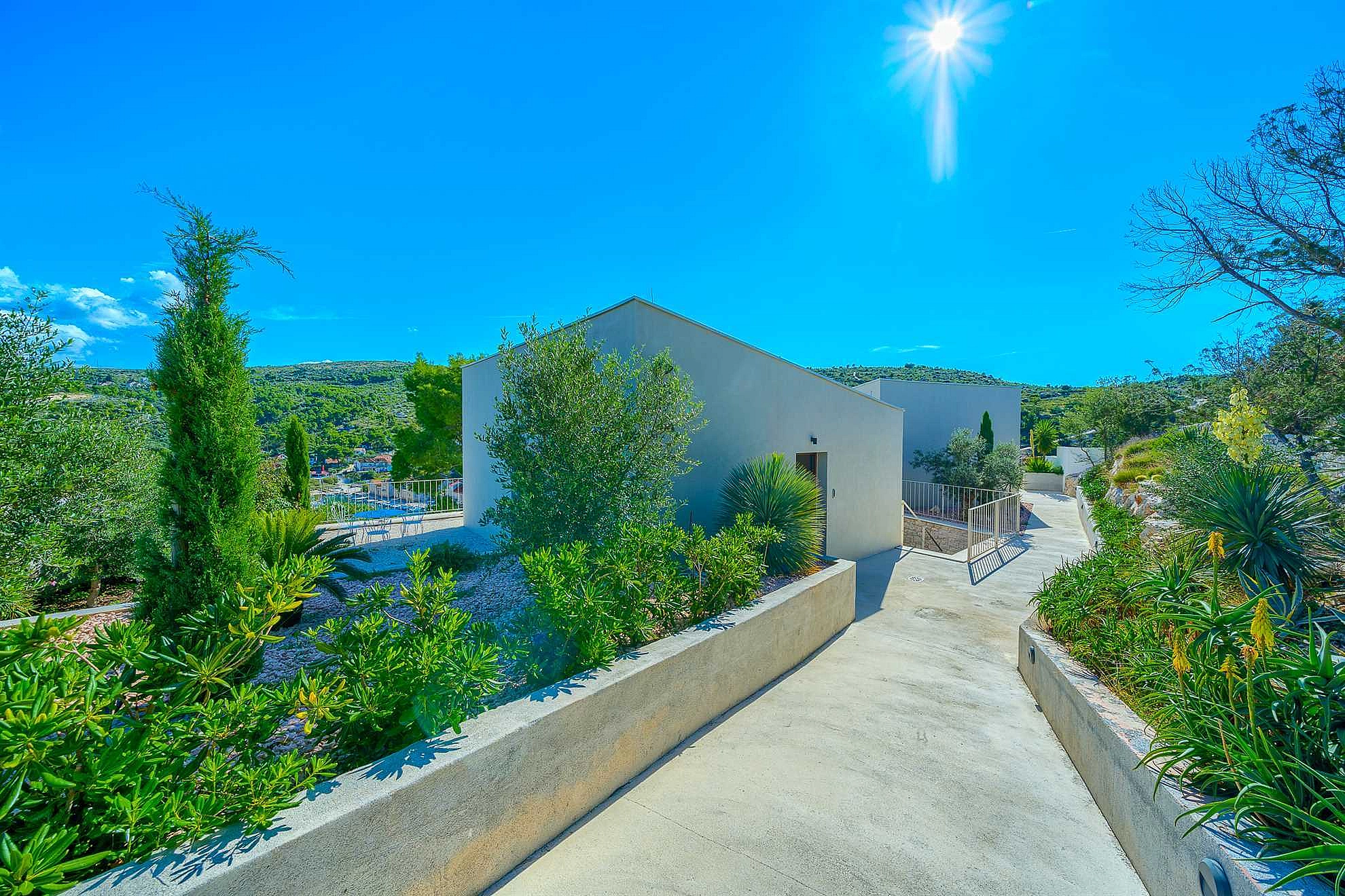 Pine Haven - Inselflucht für zwei, privater beheizter Pool, Insel Brac