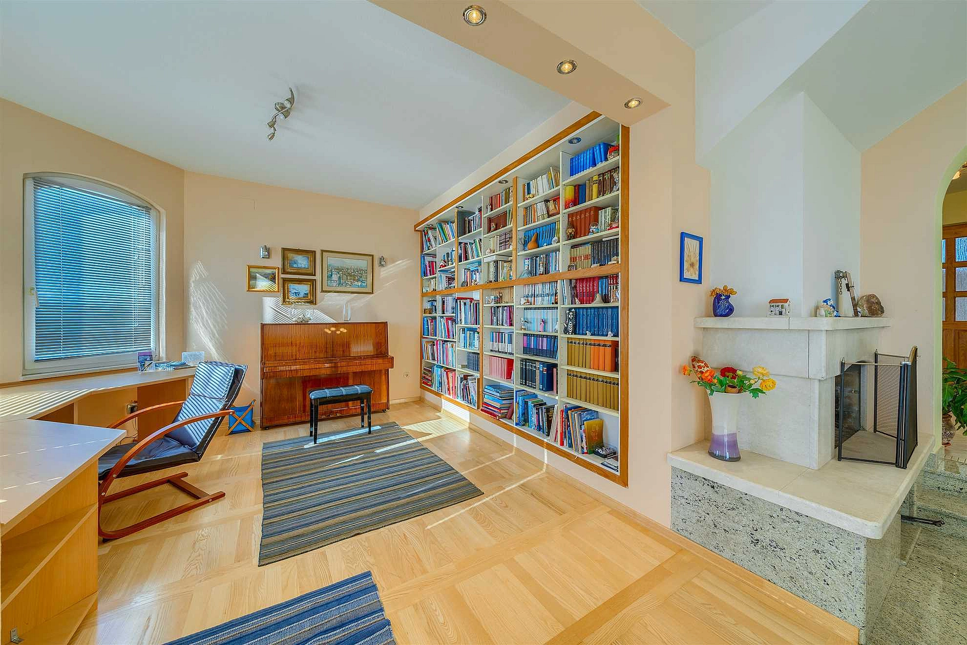 Villa Nugal - Familienvilla mit 5 Schlafzimmern und beheiztem Pool in Makarska