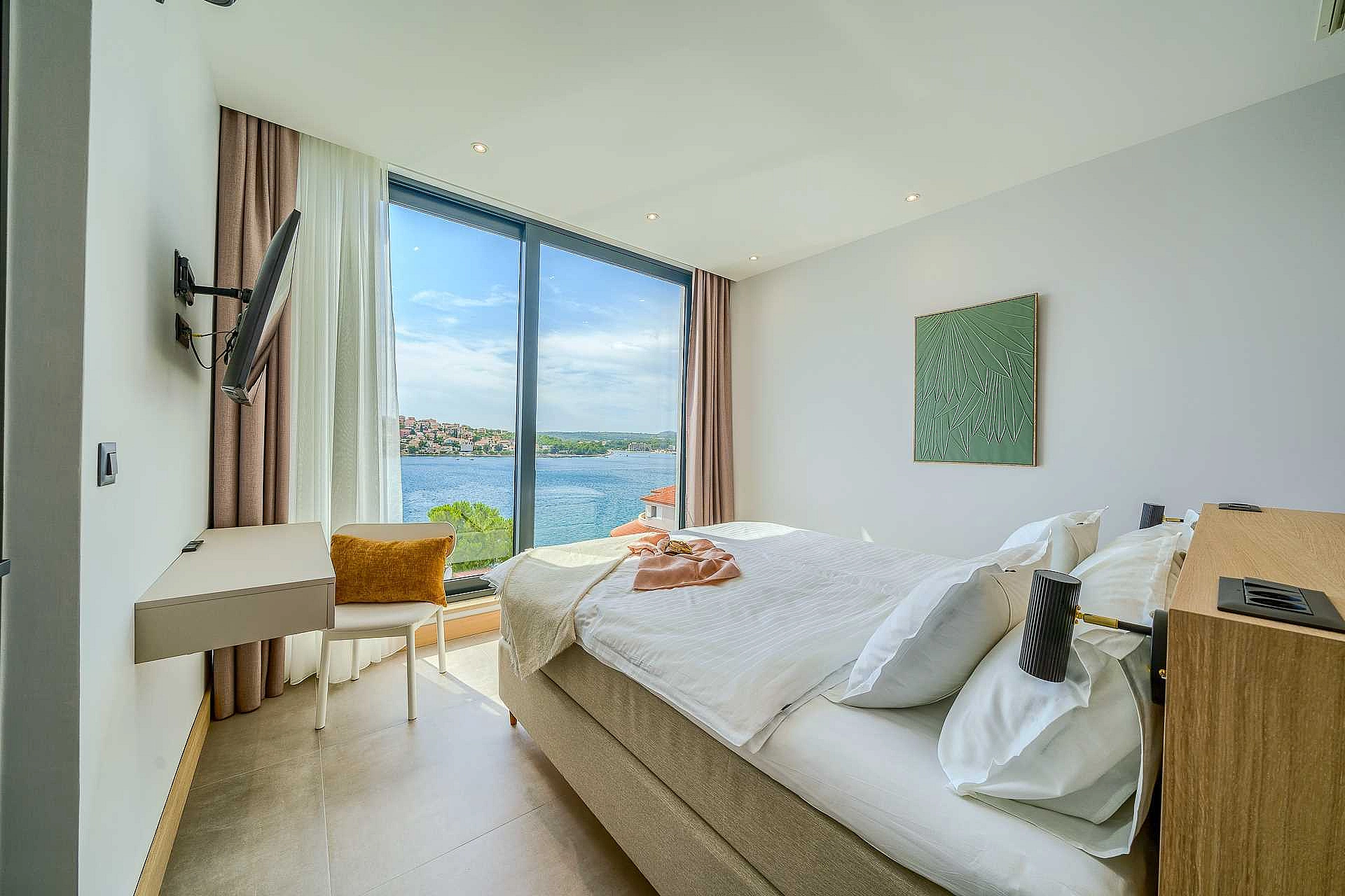 VILLA ALLINA, LUXURIOUS 5- BEDROOM VILLA WITH PANORAMIC VIEWS WITH HEATED POOL - 4250613 Villa Allina, Luxurious 5- Bedroom Villa with Panoramic Views with Heated Pool