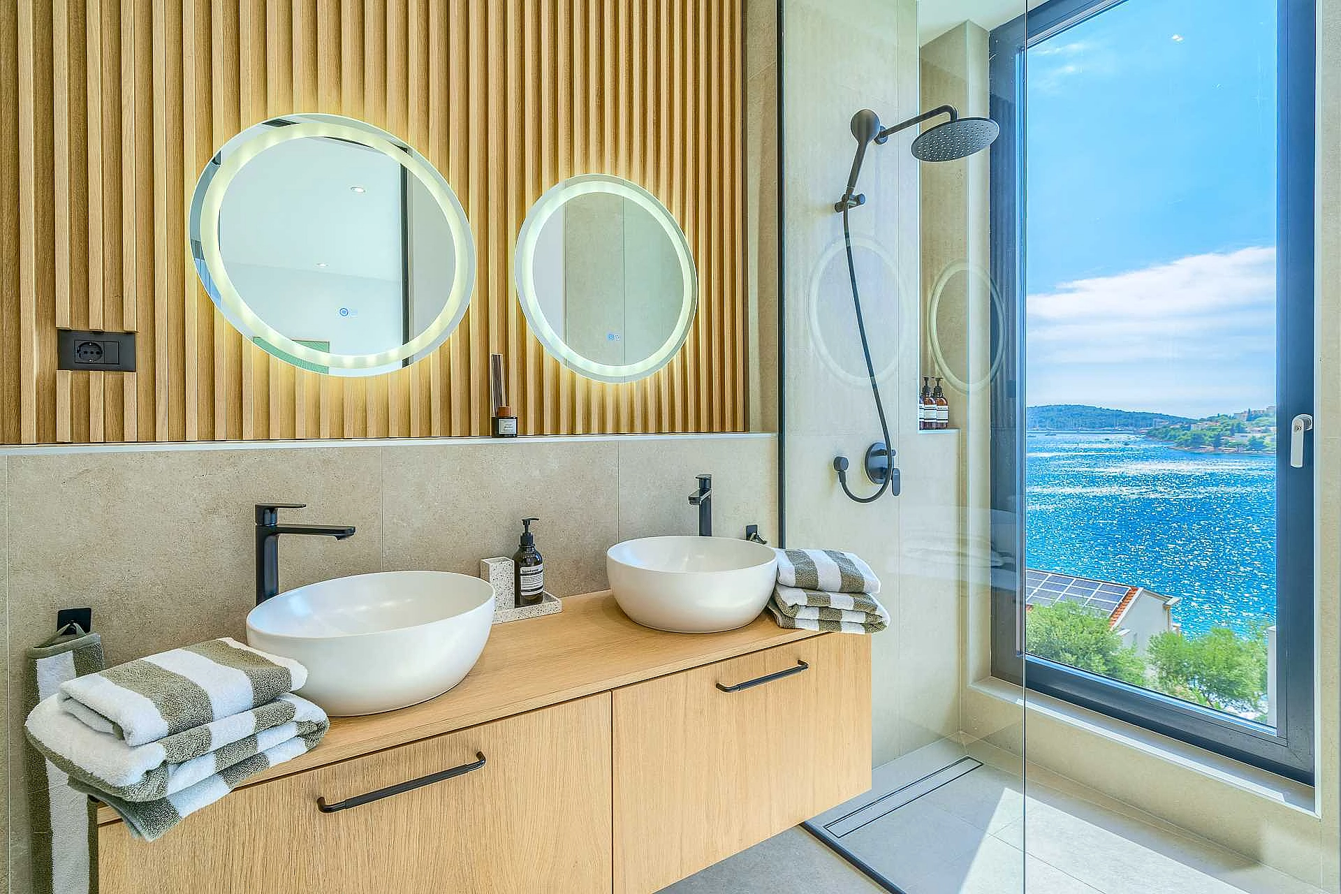 VILLA ALLINA, LUXURIOUS 5- BEDROOM VILLA WITH PANORAMIC VIEWS WITH HEATED POOL - 4250615 Villa Allina, Luxurious 5- Bedroom Villa with Panoramic Views with Heated Pool