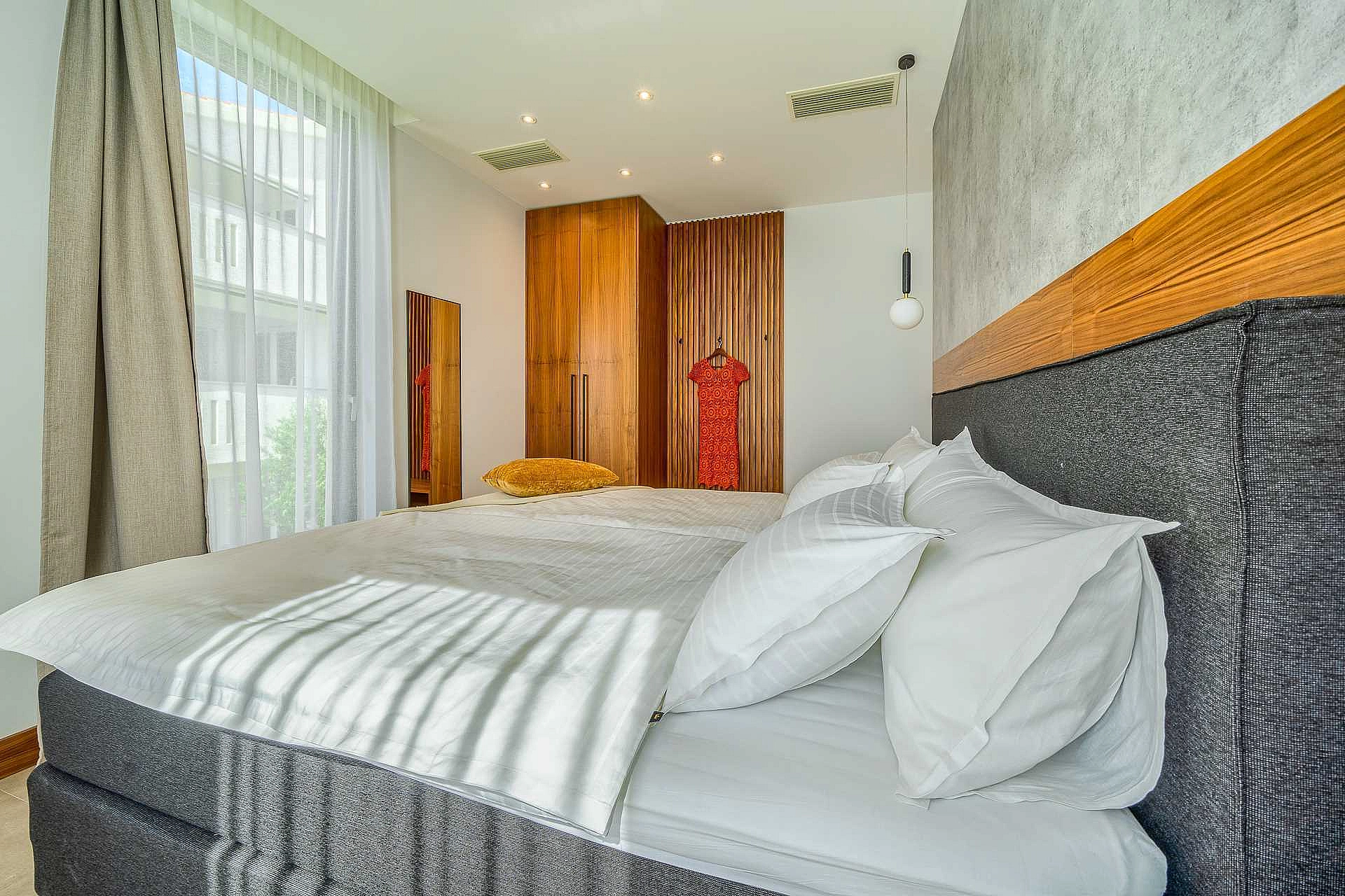 VILLA ALLINA, LUXURIOUS 5- BEDROOM VILLA WITH PANORAMIC VIEWS WITH HEATED POOL - 4250624 Villa Allina, Luxurious 5- Bedroom Villa with Panoramic Views with Heated Pool