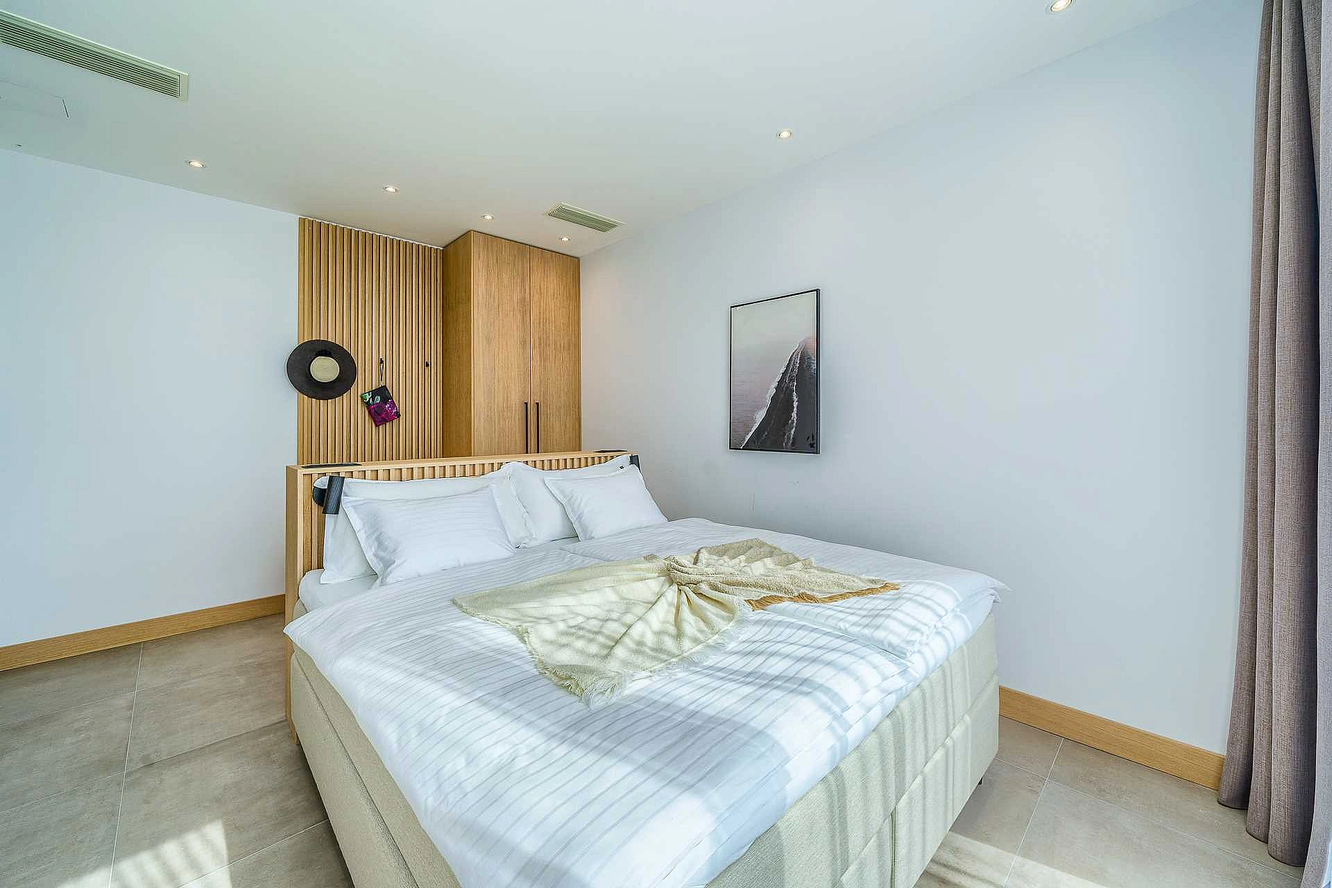 VILLA ALLINA, LUXURIOUS 5- BEDROOM VILLA WITH PANORAMIC VIEWS WITH HEATED POOL - 4250629 Villa Allina, Luxurious 5- Bedroom Villa with Panoramic Views with Heated Pool