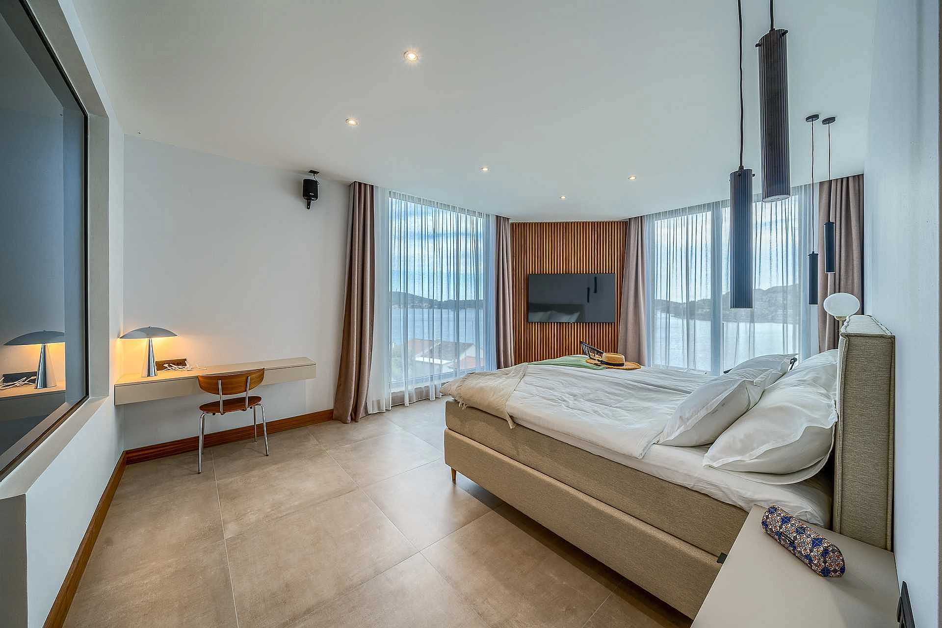 VILLA ALLINA, LUXURIOUS 5- BEDROOM VILLA WITH PANORAMIC VIEWS WITH HEATED POOL - 4250636 Villa Allina, Luxurious 5- Bedroom Villa with Panoramic Views with Heated Pool