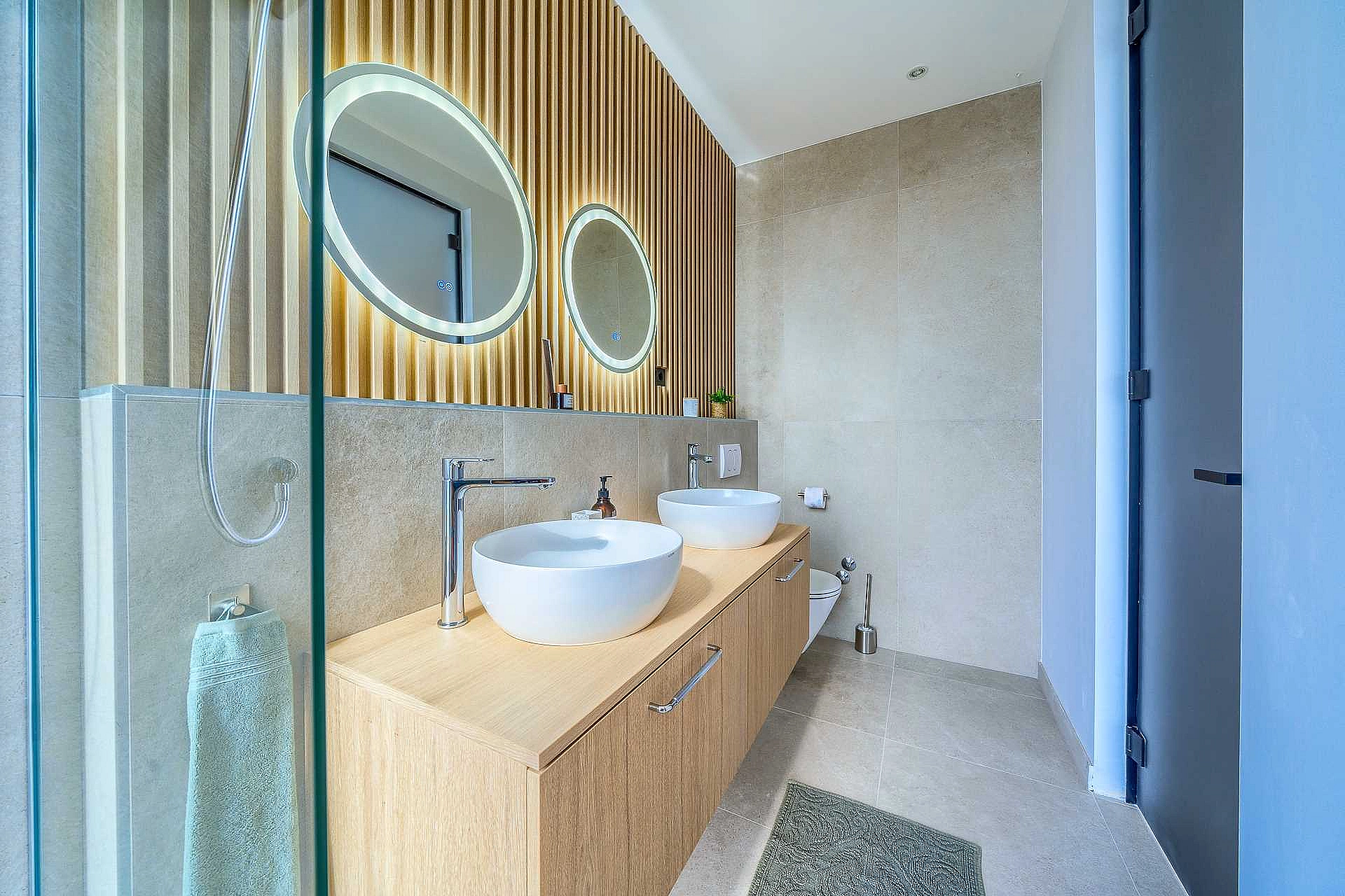 VILLA ALLINA, LUXURIOUS 5- BEDROOM VILLA WITH PANORAMIC VIEWS WITH HEATED POOL - 4250637 Villa Allina, Luxurious 5- Bedroom Villa with Panoramic Views with Heated Pool