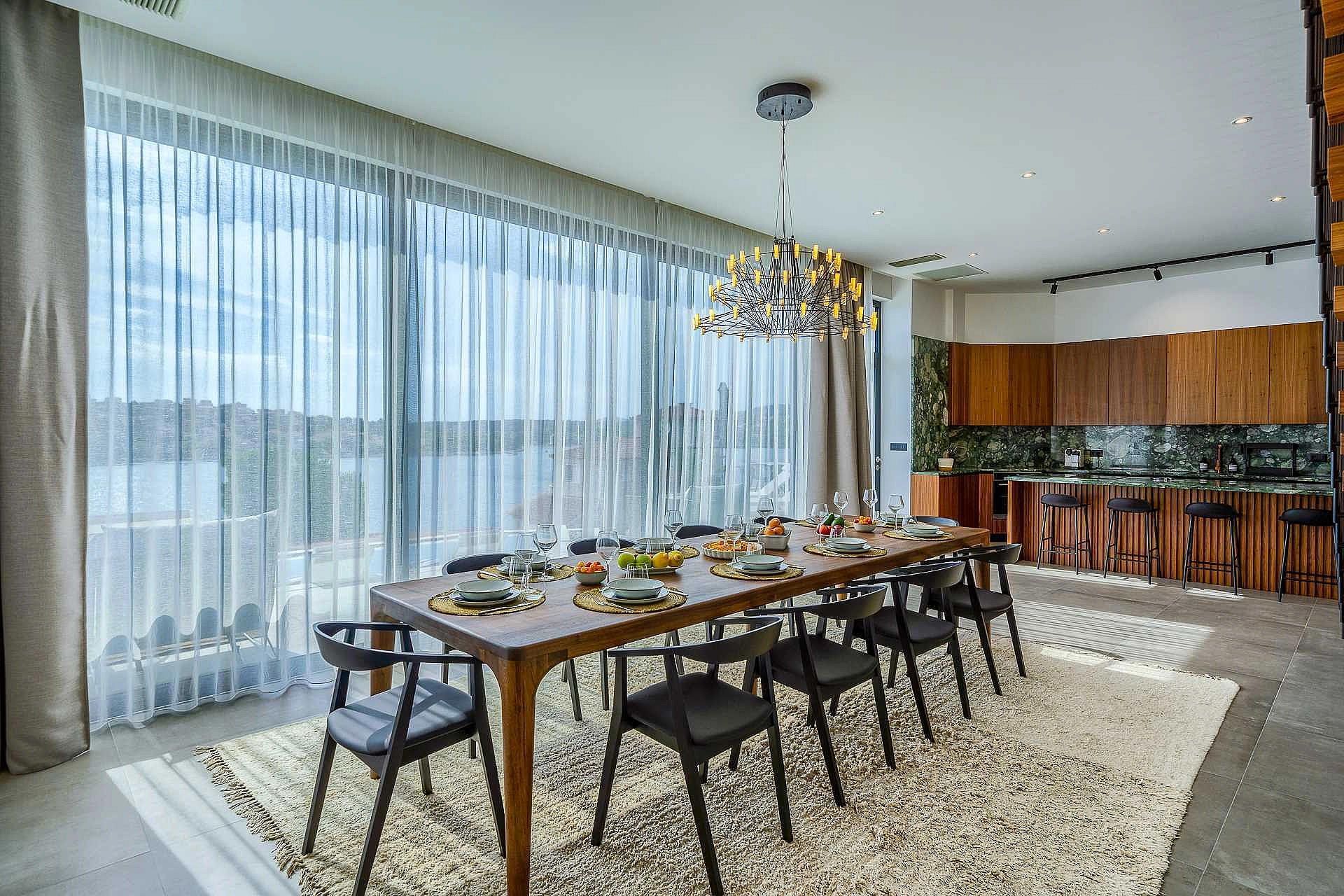 VILLA ALLINA, LUXURIOUS 5- BEDROOM VILLA WITH PANORAMIC VIEWS WITH HEATED POOL - 4250640 Villa Allina, Luxurious 5- Bedroom Villa with Panoramic Views with Heated Pool