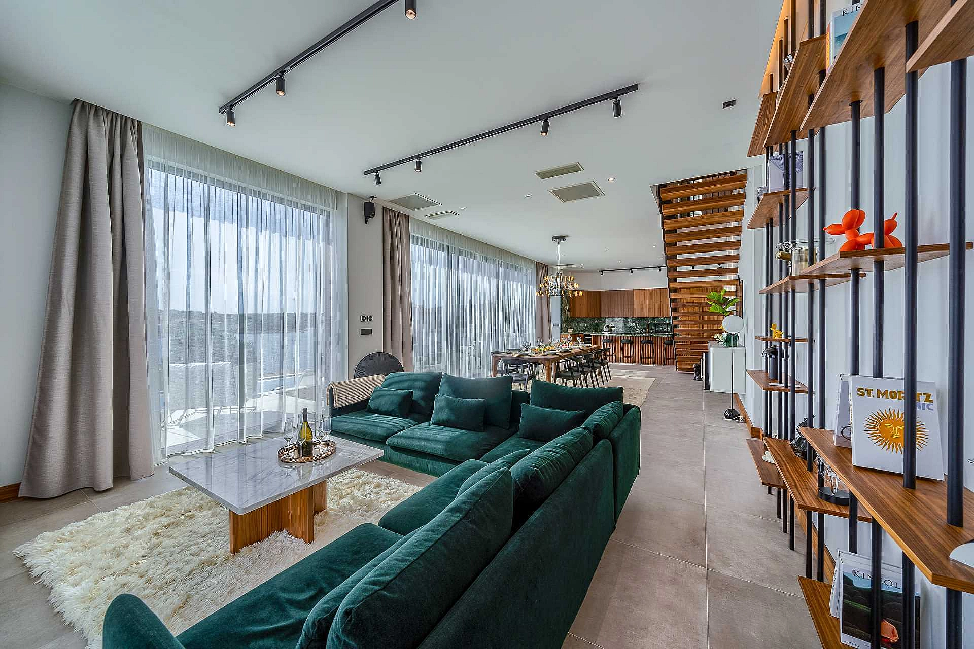 VILLA ALLINA, LUXURIOUS 5- BEDROOM VILLA WITH PANORAMIC VIEWS WITH HEATED POOL - 4250642 Villa Allina, Luxurious 5- Bedroom Villa with Panoramic Views with Heated Pool