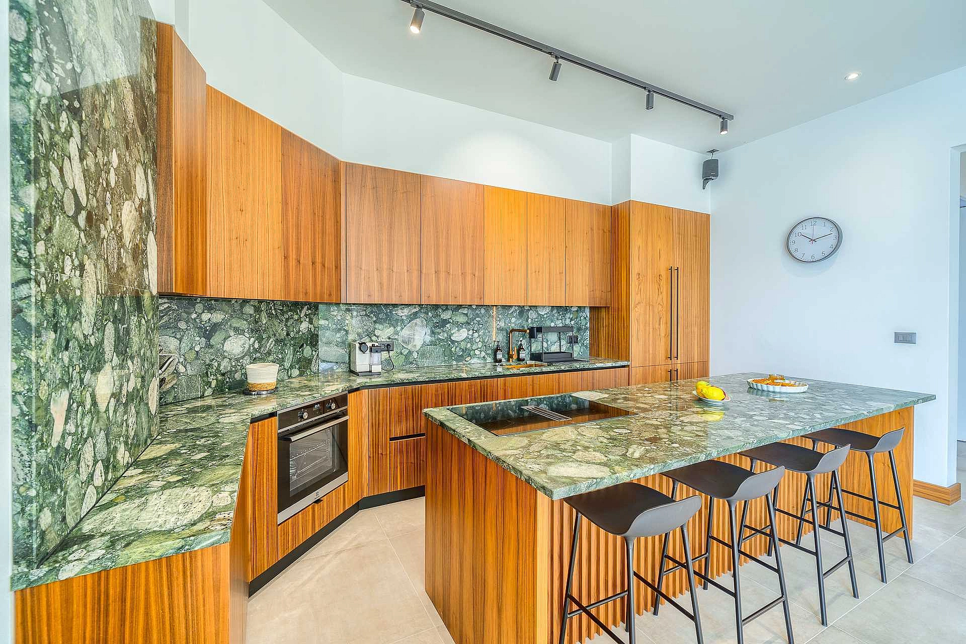 VILLA ALLINA, LUXURIOUS 5- BEDROOM VILLA WITH PANORAMIC VIEWS WITH HEATED POOL - 4250649 Villa Allina, Luxurious 5- Bedroom Villa with Panoramic Views with Heated Pool