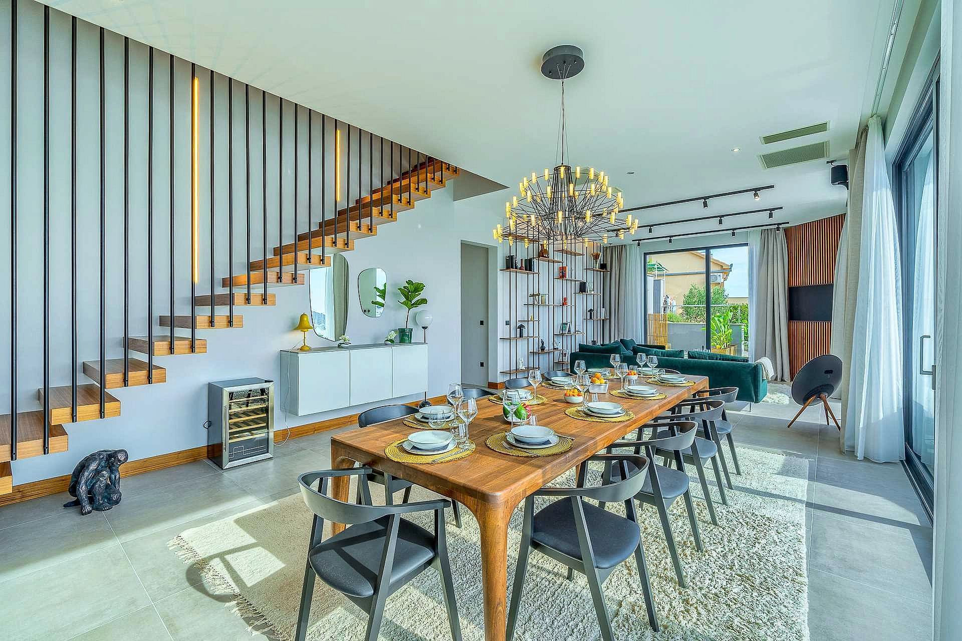 VILLA ALLINA, LUXURIOUS 5- BEDROOM VILLA WITH PANORAMIC VIEWS WITH HEATED POOL - 4250650 Villa Allina, Luxurious 5- Bedroom Villa with Panoramic Views with Heated Pool