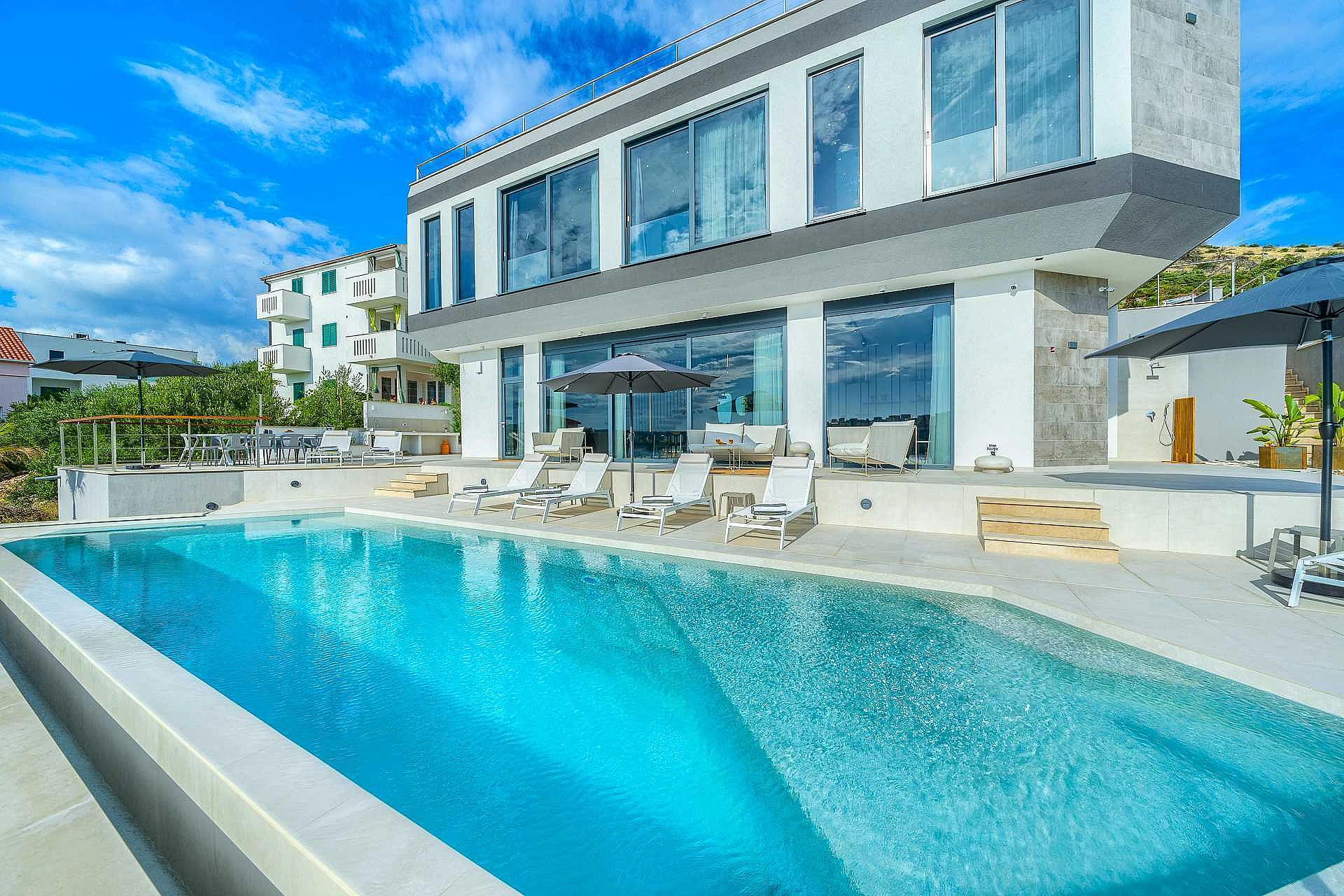 VILLA ALLINA, LUXURIOUS 5- BEDROOM VILLA WITH PANORAMIC VIEWS WITH HEATED POOL - 4250653 Villa Allina, Luxurious 5- Bedroom Villa with Panoramic Views with Heated Pool