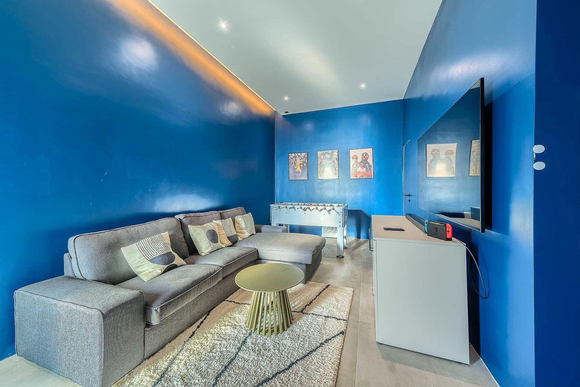 VILLA ALLINA, LUXURIOUS 5- BEDROOM VILLA WITH PANORAMIC VIEWS WITH HEATED POOL - 4250663 Villa Allina, Luxurious 5- Bedroom Villa with Panoramic Views with Heated Pool