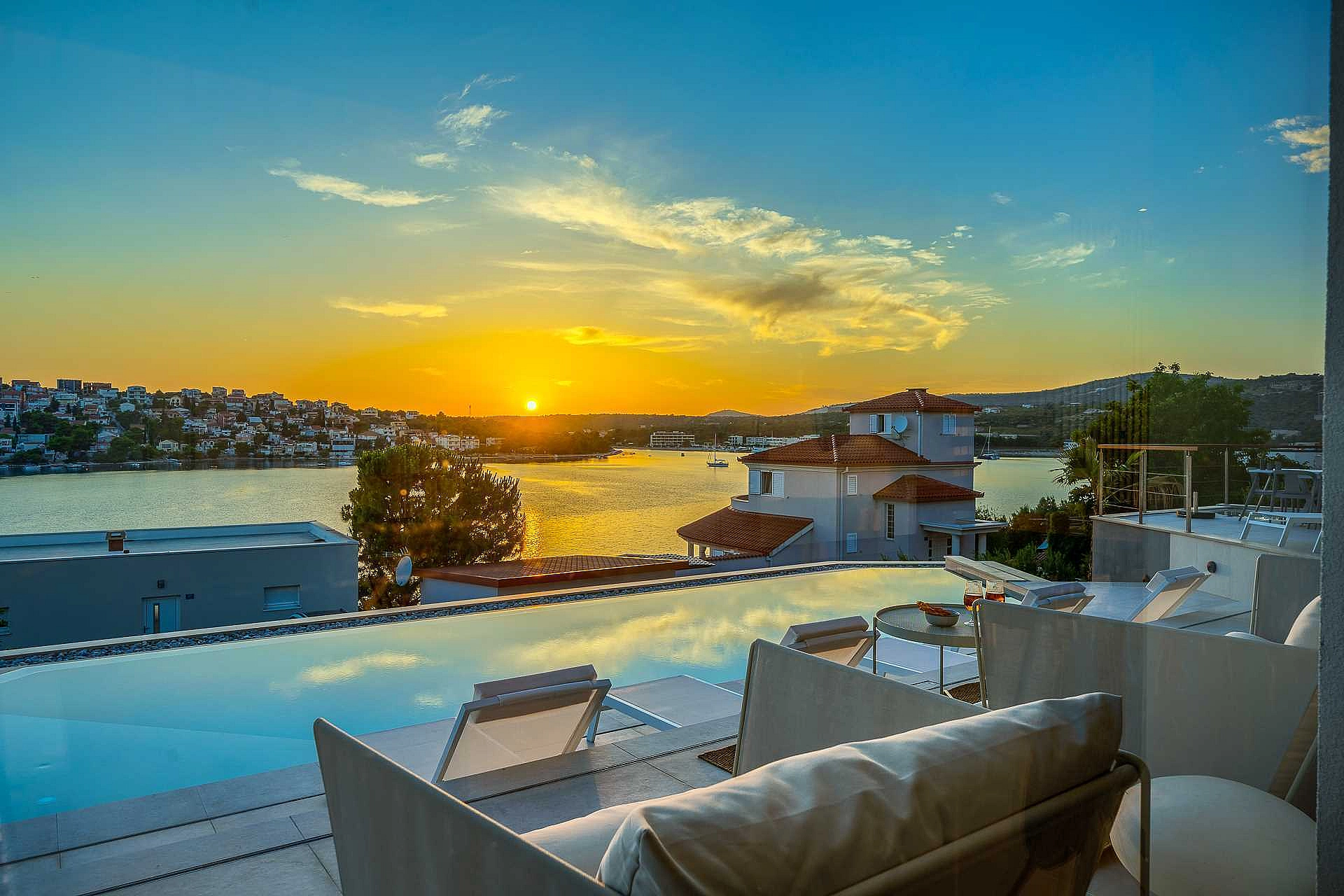 VILLA ALLINA, LUXURIOUS 5- BEDROOM VILLA WITH PANORAMIC VIEWS WITH HEATED POOL - 4250668 Villa Allina, Luxurious 5- Bedroom Villa with Panoramic Views with Heated Pool