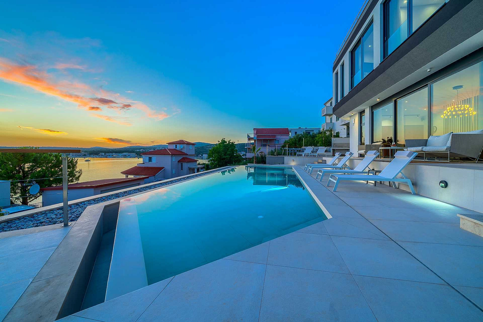VILLA ALLINA, LUXURIOUS 5- BEDROOM VILLA WITH PANORAMIC VIEWS WITH HEATED POOL - 4250684 Villa Allina, Luxurious 5- Bedroom Villa with Panoramic Views with Heated Pool