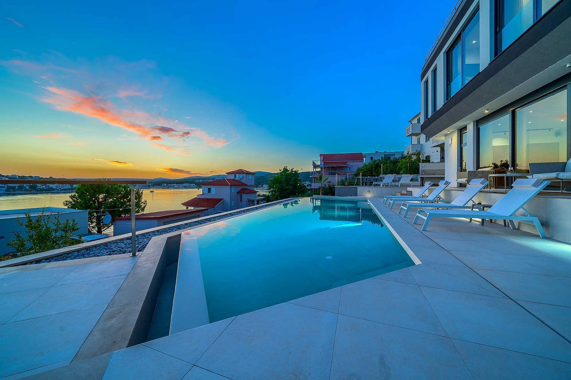 VILLA ALLINA, LUXURIOUS 5- BEDROOM VILLA WITH PANORAMIC VIEWS WITH HEATED POOL - 4250685 Villa Allina, Luxurious 5- Bedroom Villa with Panoramic Views with Heated Pool