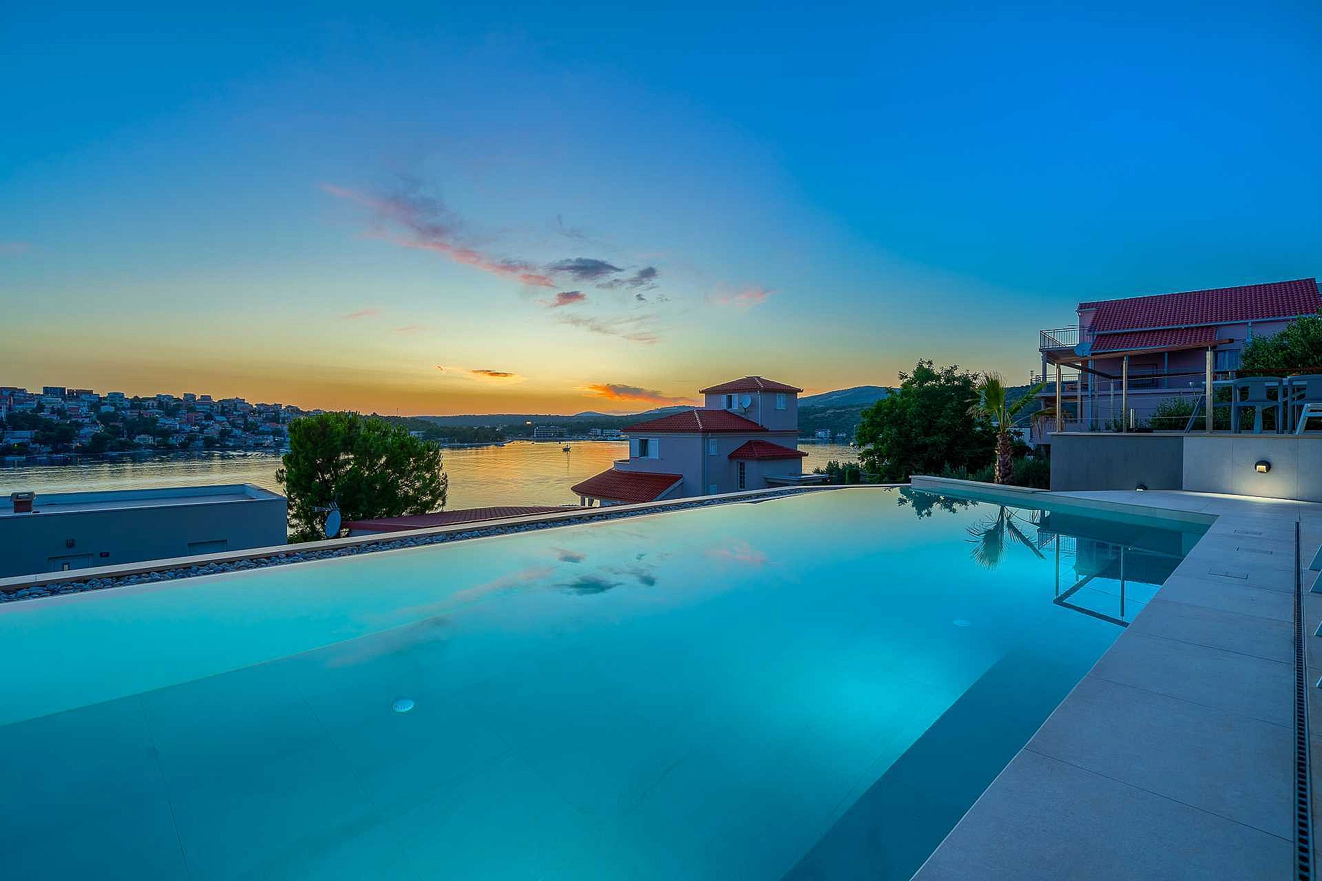 VILLA ALLINA, LUXURIOUS 5- BEDROOM VILLA WITH PANORAMIC VIEWS WITH HEATED POOL - 4250687 Villa Allina, Luxurious 5- Bedroom Villa with Panoramic Views with Heated Pool