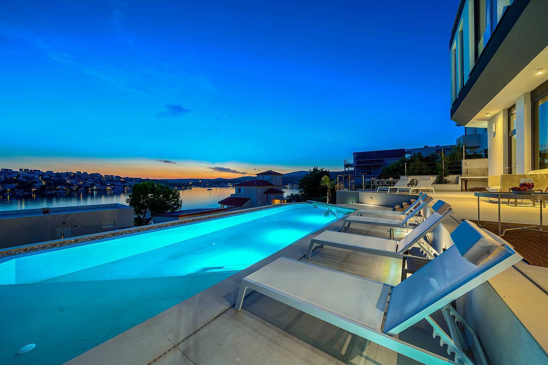 VILLA ALLINA, LUXURIOUS 5- BEDROOM VILLA WITH PANORAMIC VIEWS WITH HEATED POOL - 4250691 Villa Allina, Luxurious 5- Bedroom Villa with Panoramic Views with Heated Pool