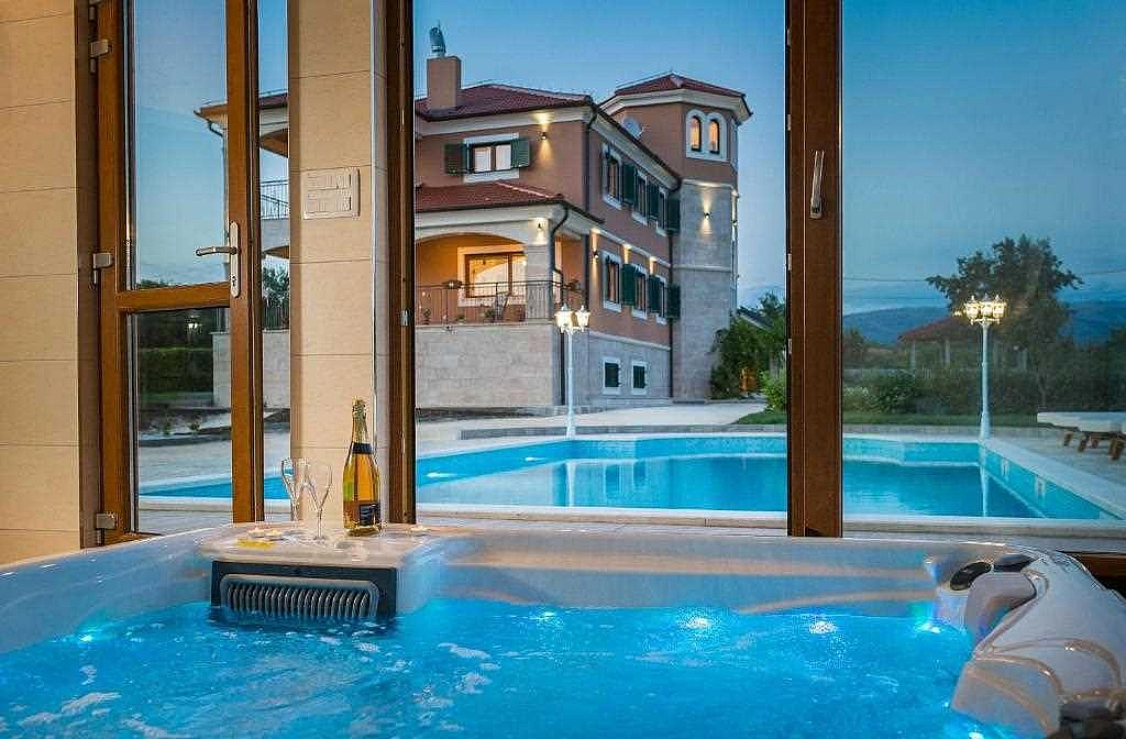 Villa Nature's Embrace