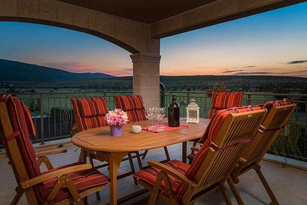 Villa Nature's Embrace