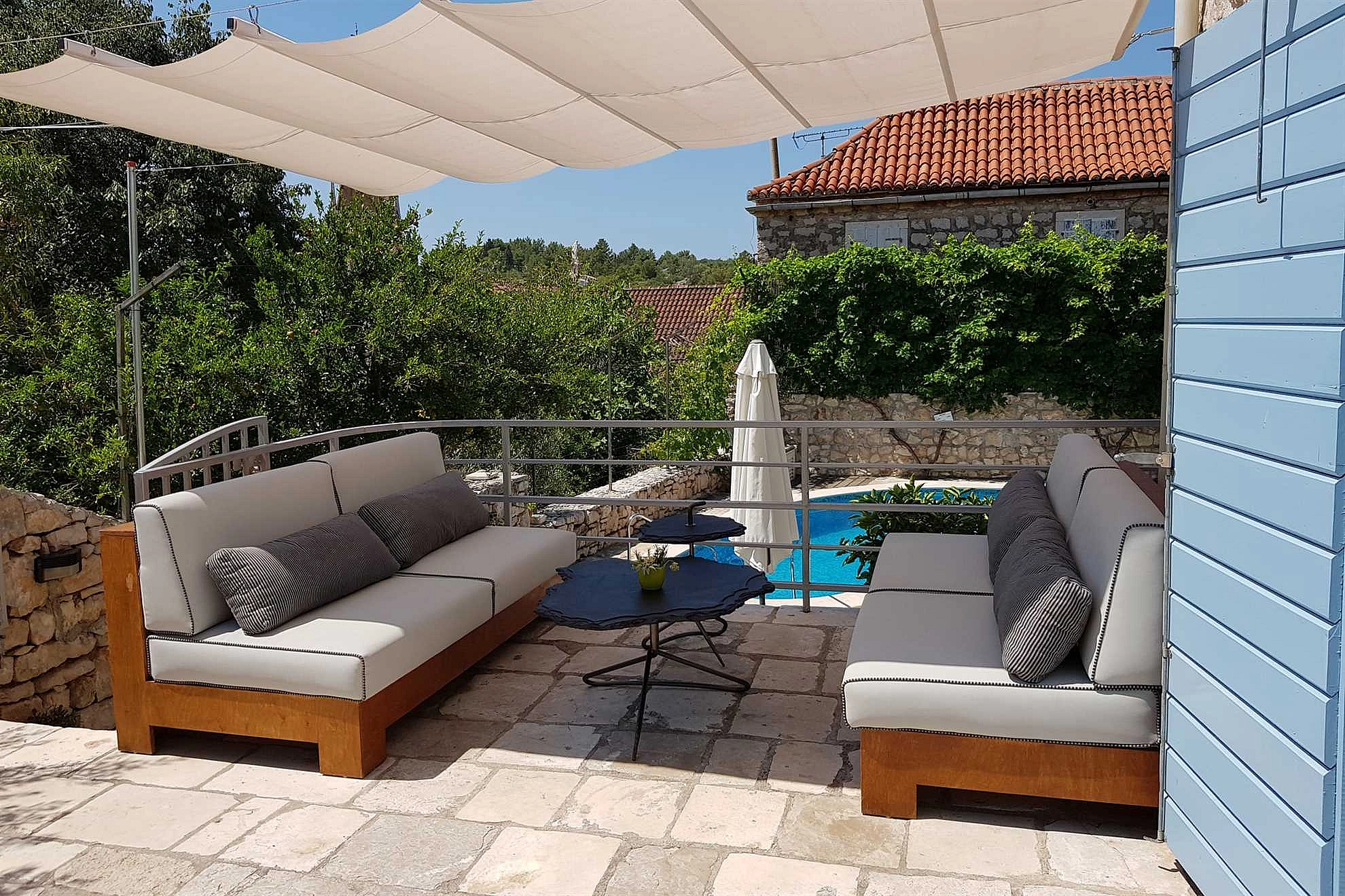 Traditional Villa Vicina with Private Pool in Milna, Brac Island