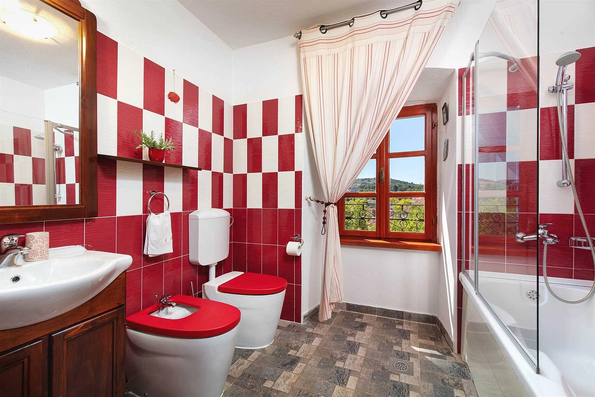 Traditional Villa Vicina with Private Pool in Milna, Brac Island