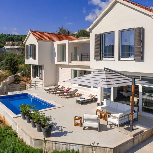 Villa Andora | Orvas