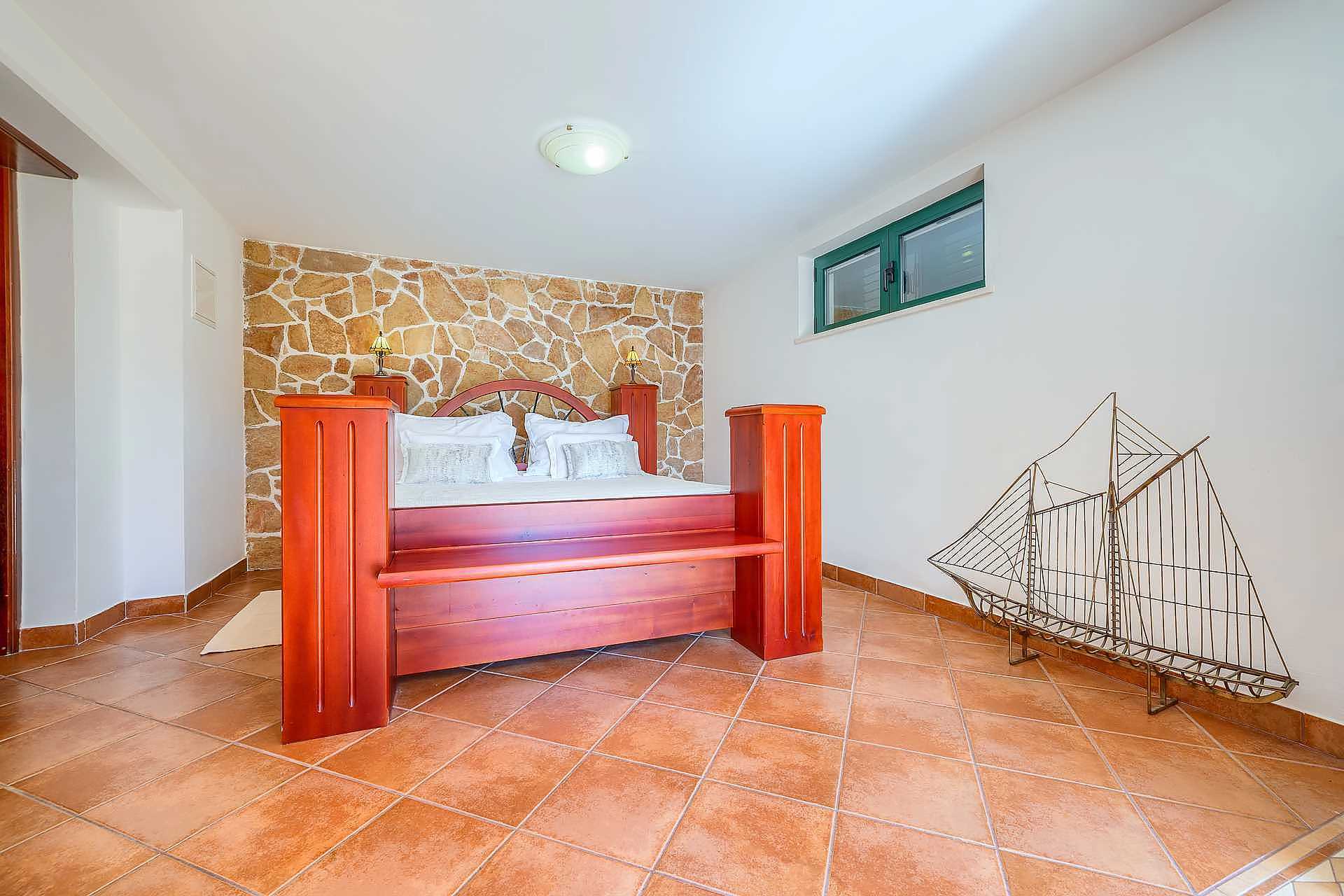 Family Villa Rasotica with large swimming pool, outdoor kitchen