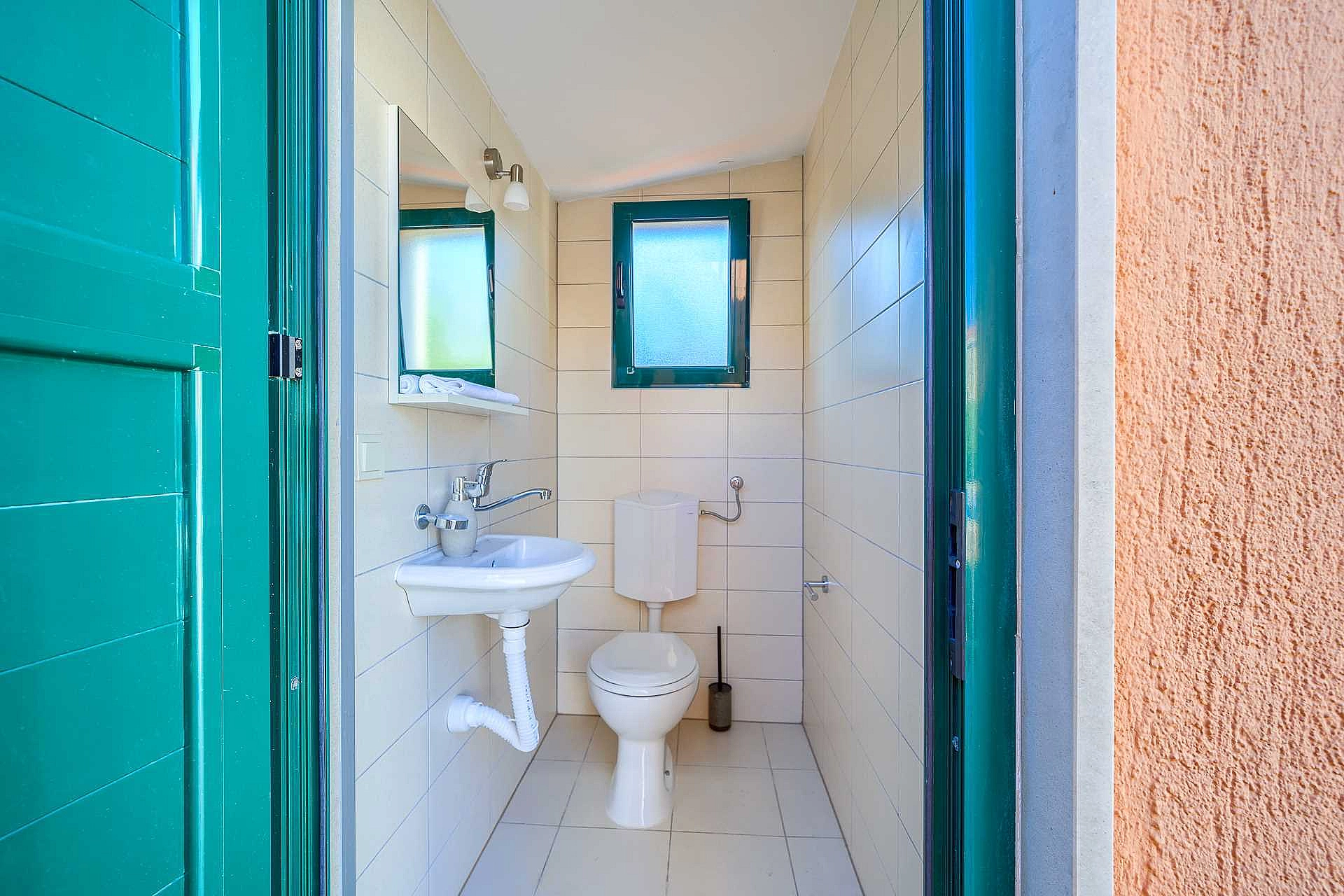 Family Villa Rasotica with large swimming pool, outdoor kitchen